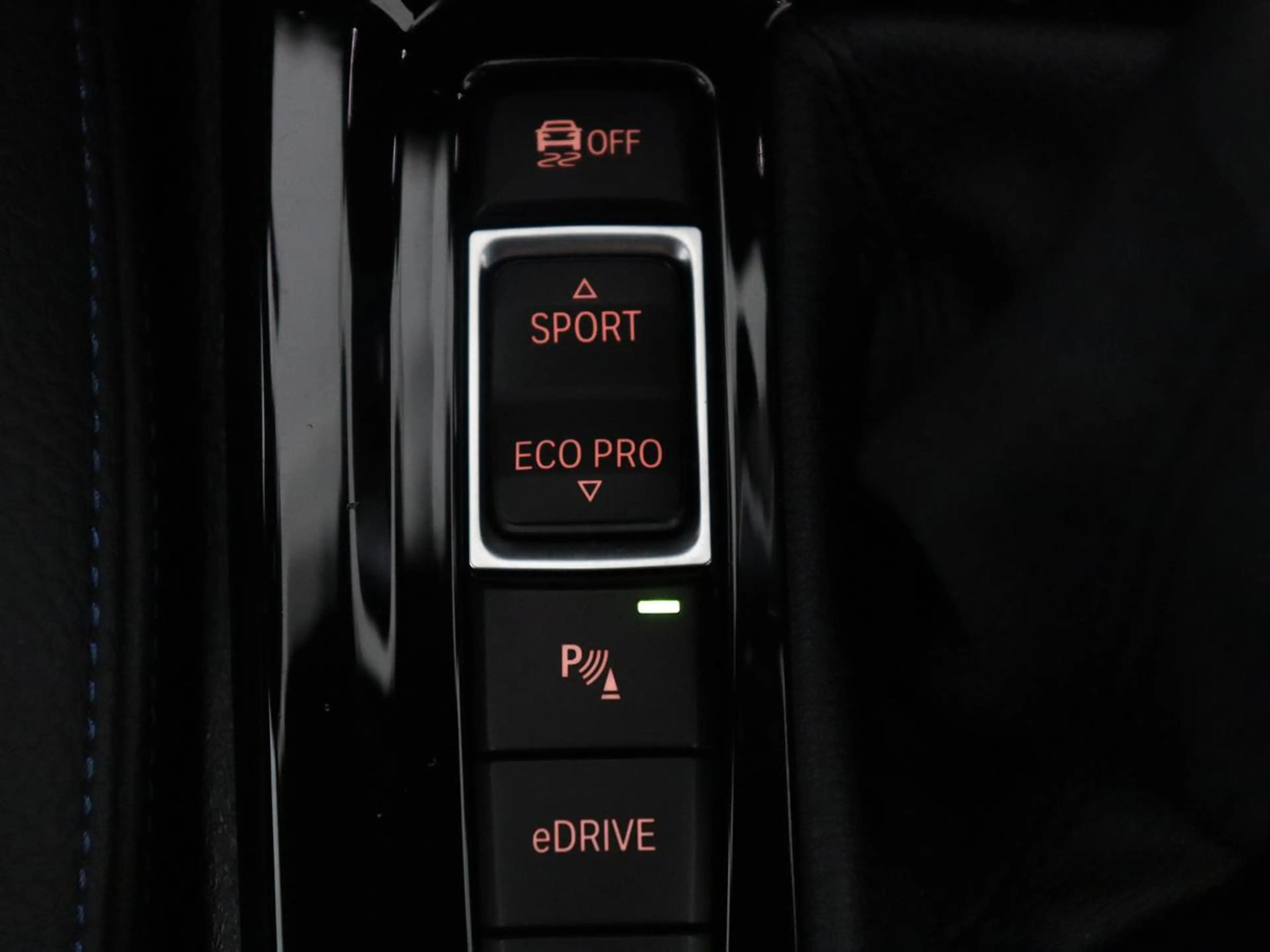 BMW X2 xDrive25e High Executive | Pano-Dak | Stoelverwarm — photo 30