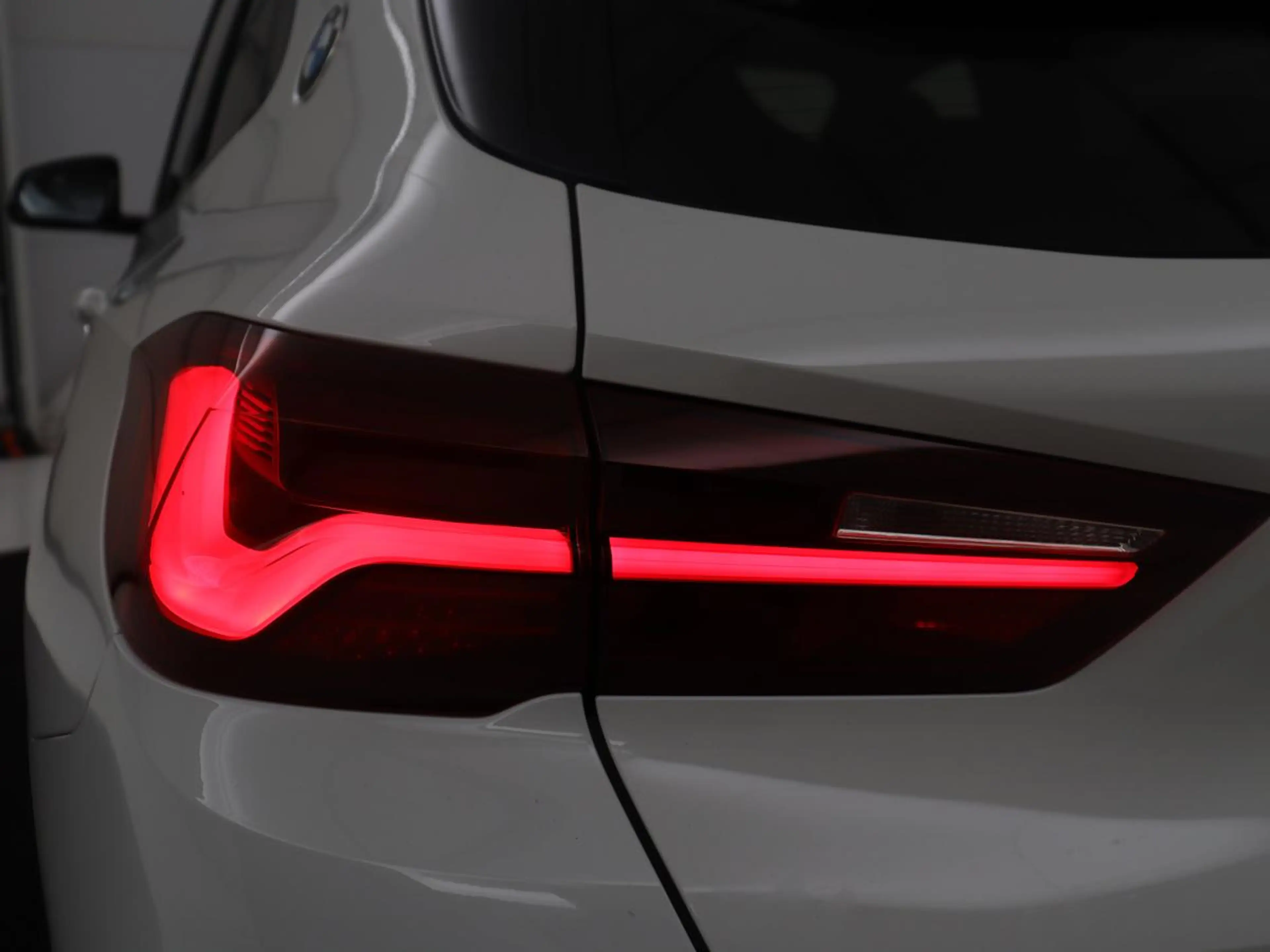 BMW X2 xDrive25e High Executive | Pano-Dak | Stoelverwarm — photo 36