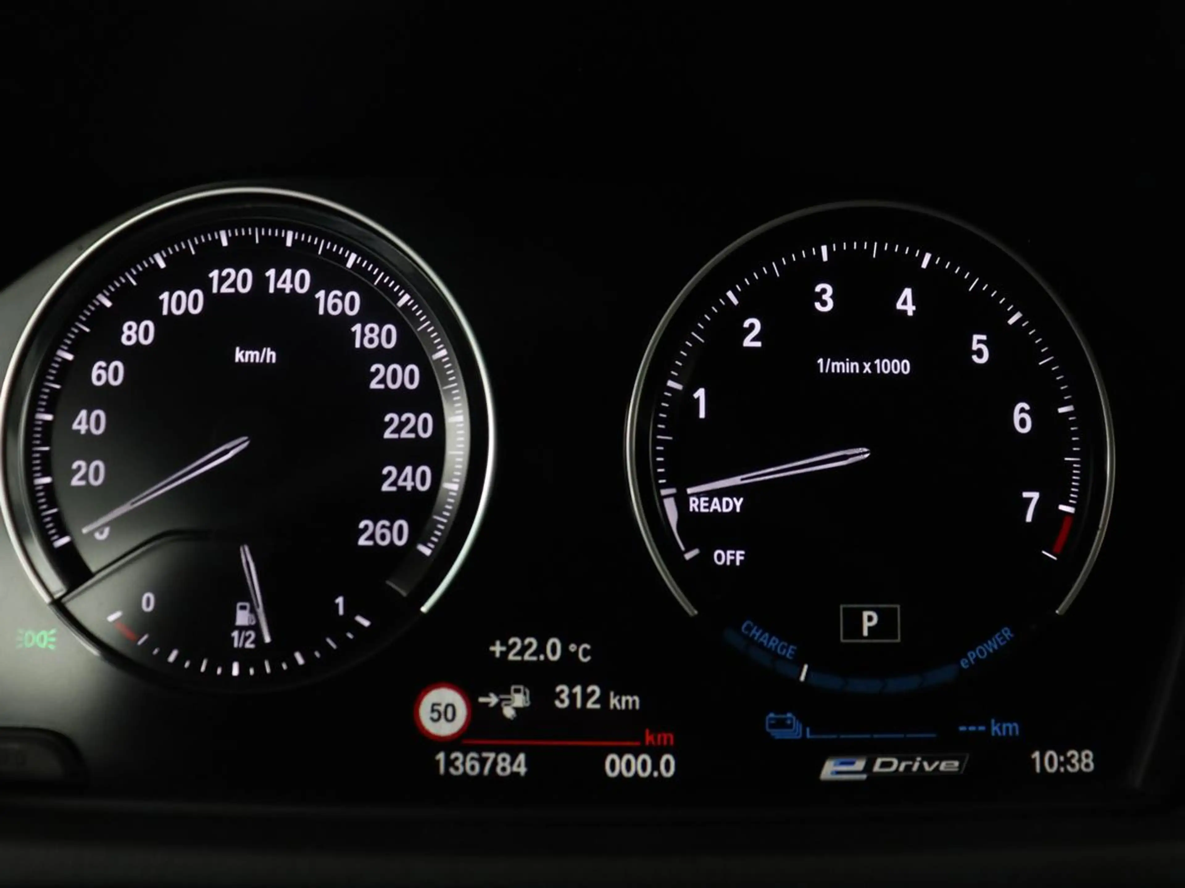 BMW X2 xDrive25e High Executive | Pano-Dak | Stoelverwarm — photo 37
