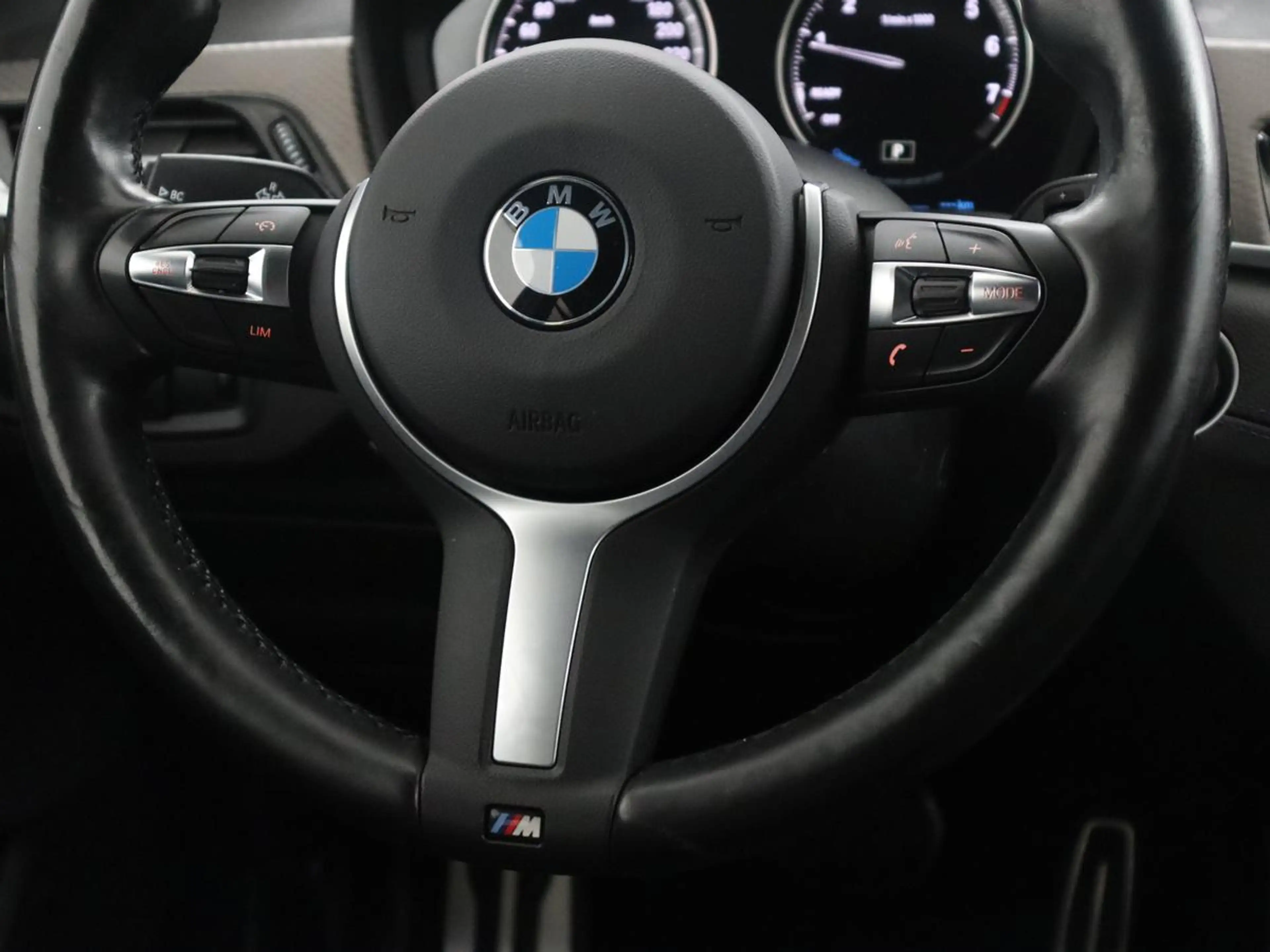 BMW X2 xDrive25e High Executive | Pano-Dak | Stoelverwarm — photo 8