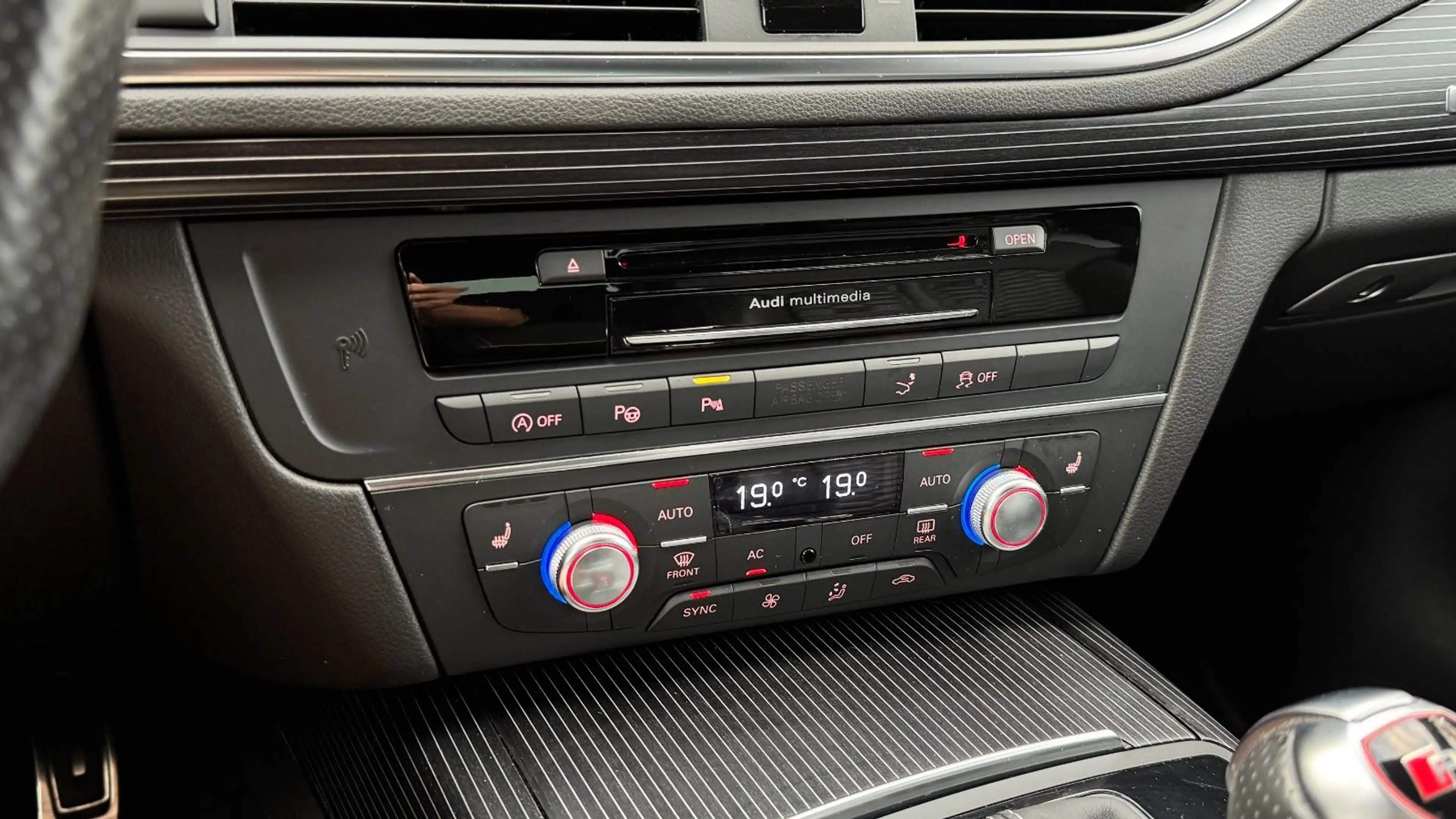 Audi RS7 *4.0 TFSI quattro*Dynamik*Keramik*Soft*HUD*21 — photo 24