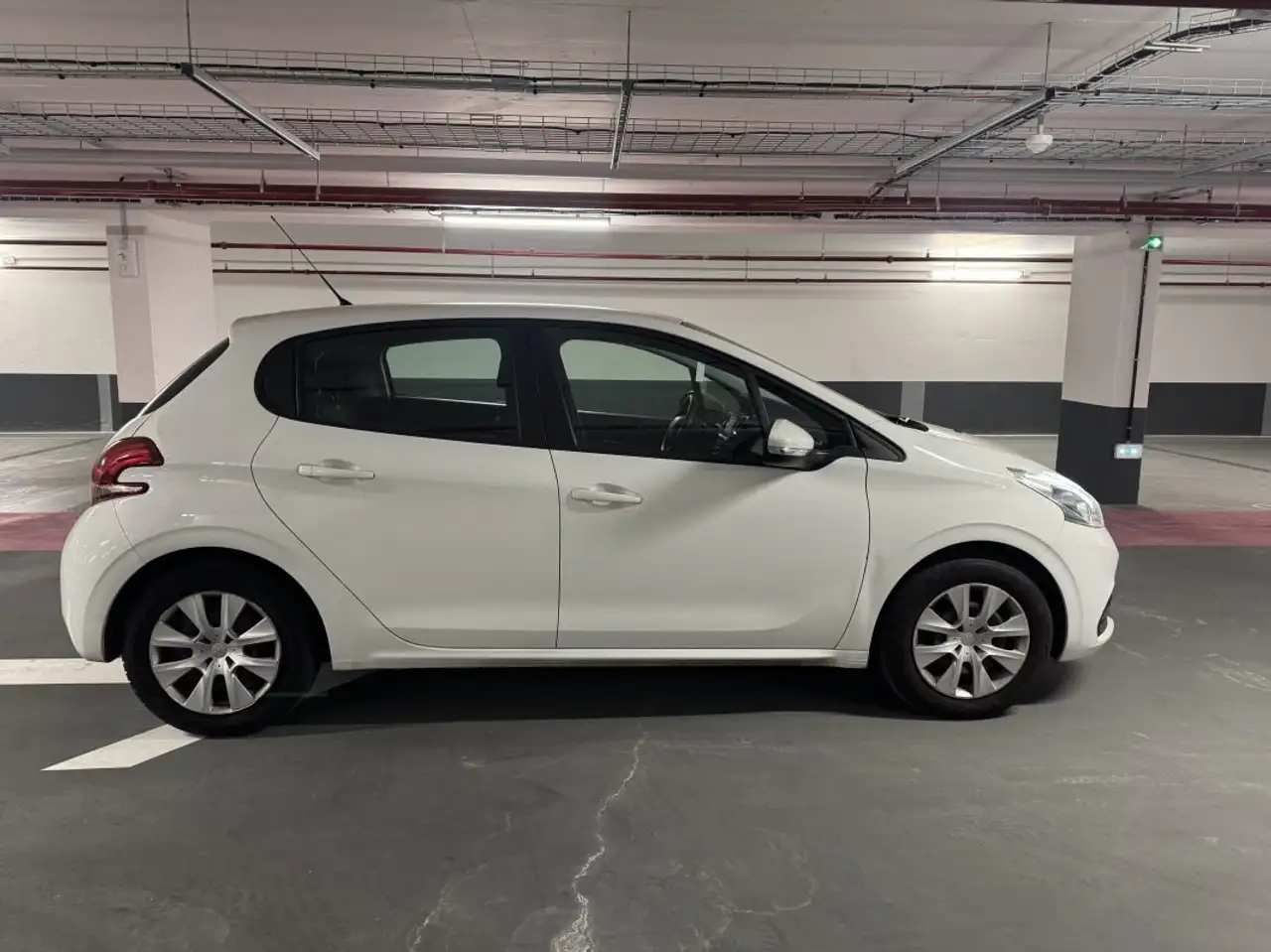 Peugeot 208 208 — photo 5