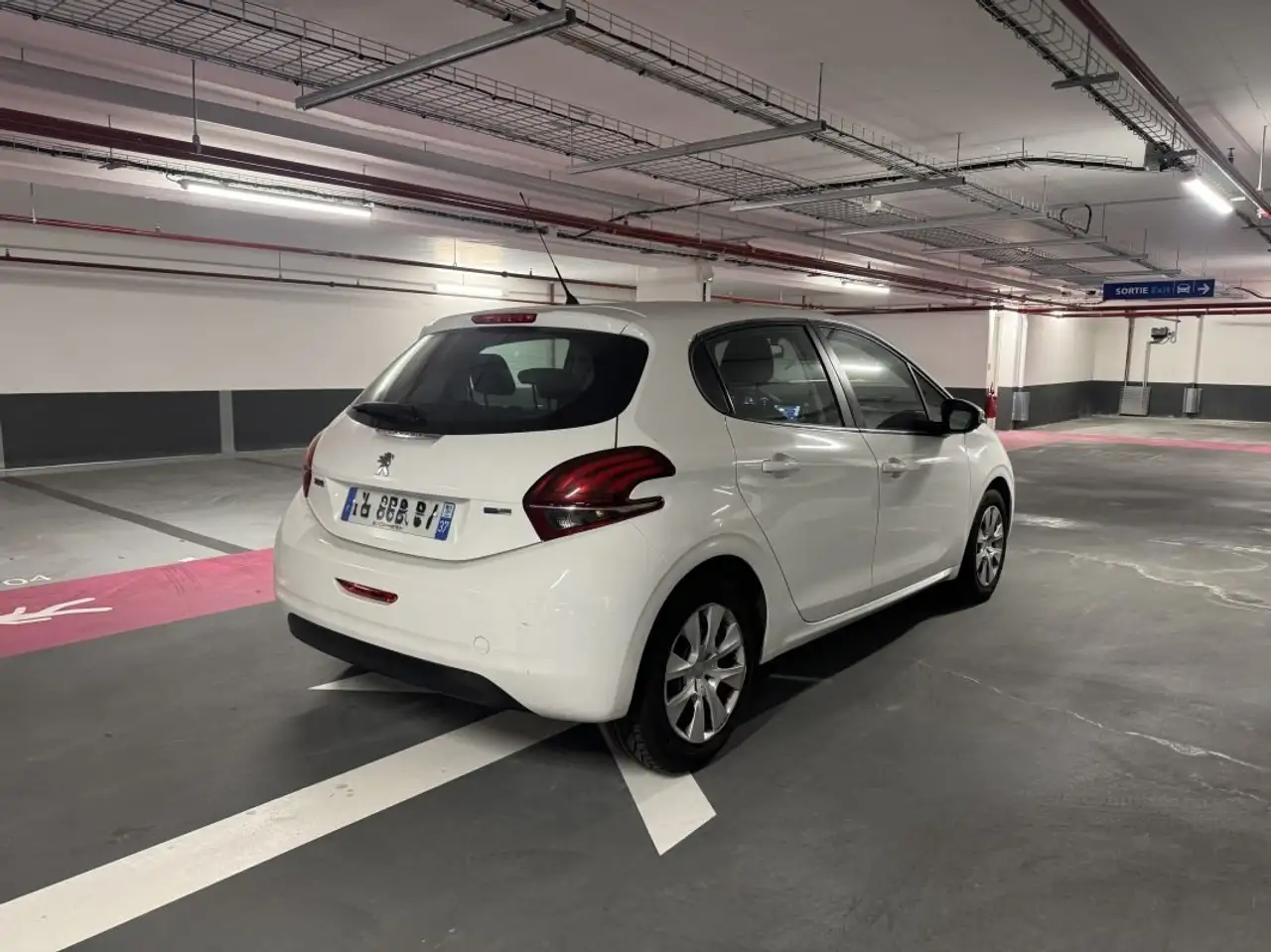 Peugeot 208 208 — photo 3