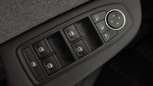Renault Clio view 10