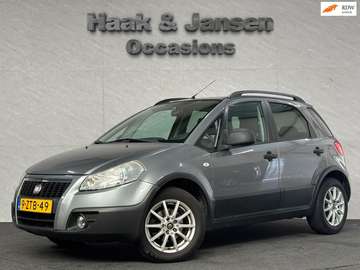 1.6-16V Young - Trekhaak - Airco - Radio