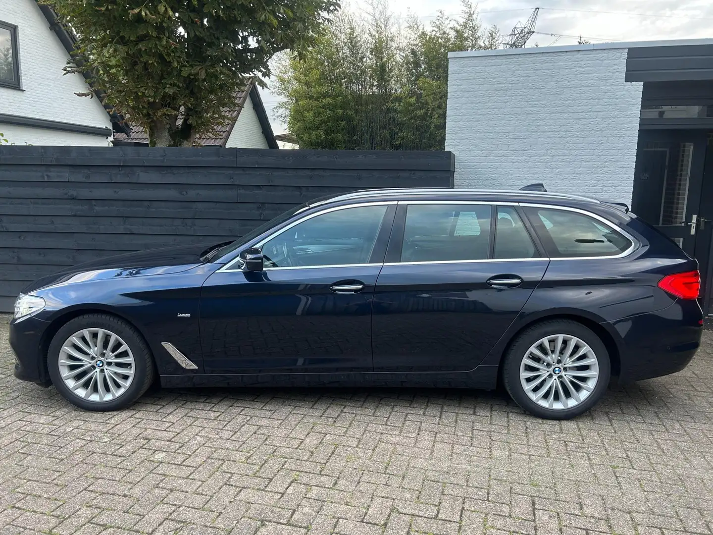 BMW 520 5-serie Touring 520i Corporate Lease High Executiv Blauw - 2