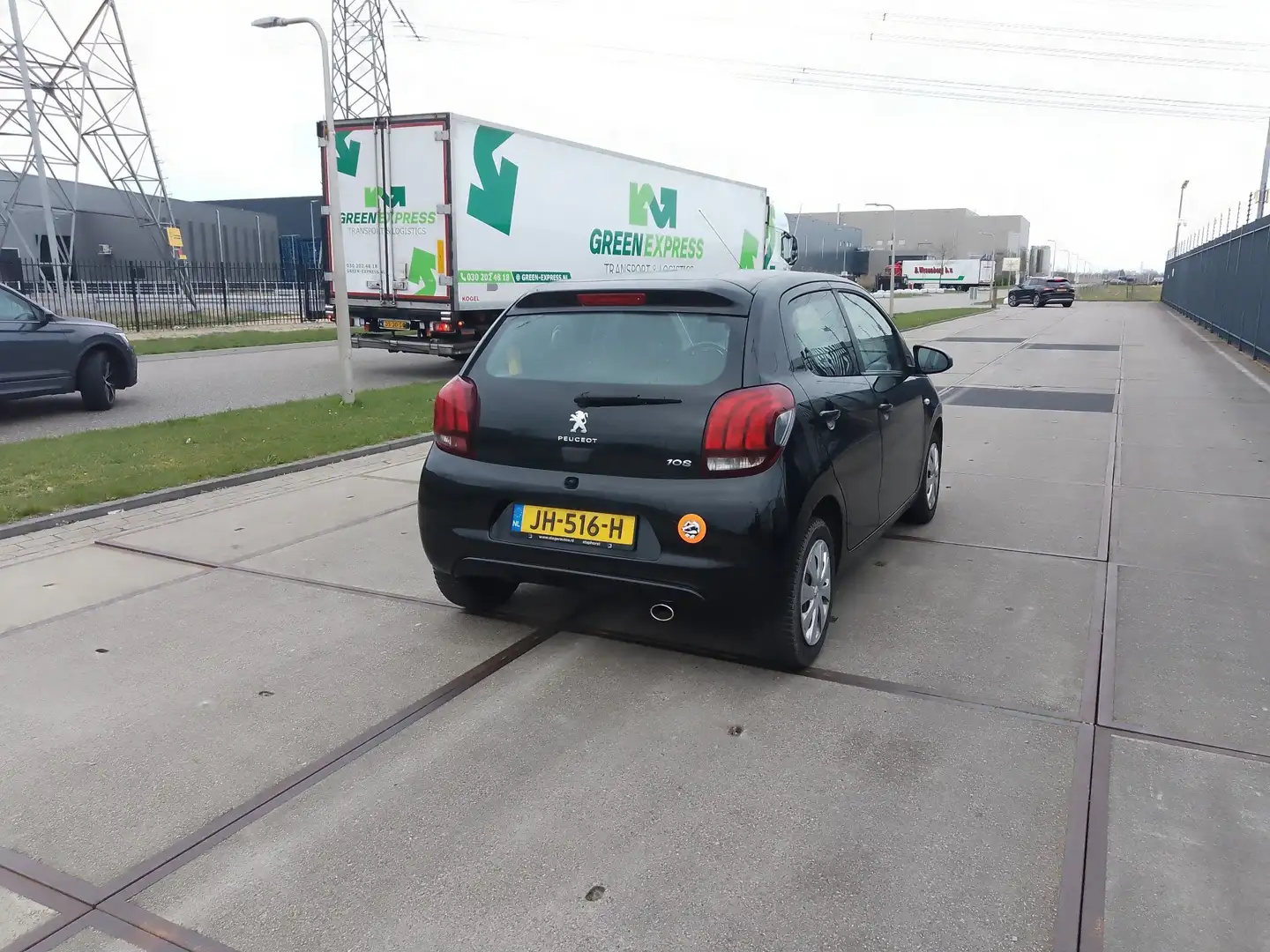 Peugeot 108 1.0 e-VTi Active Zwart - 2