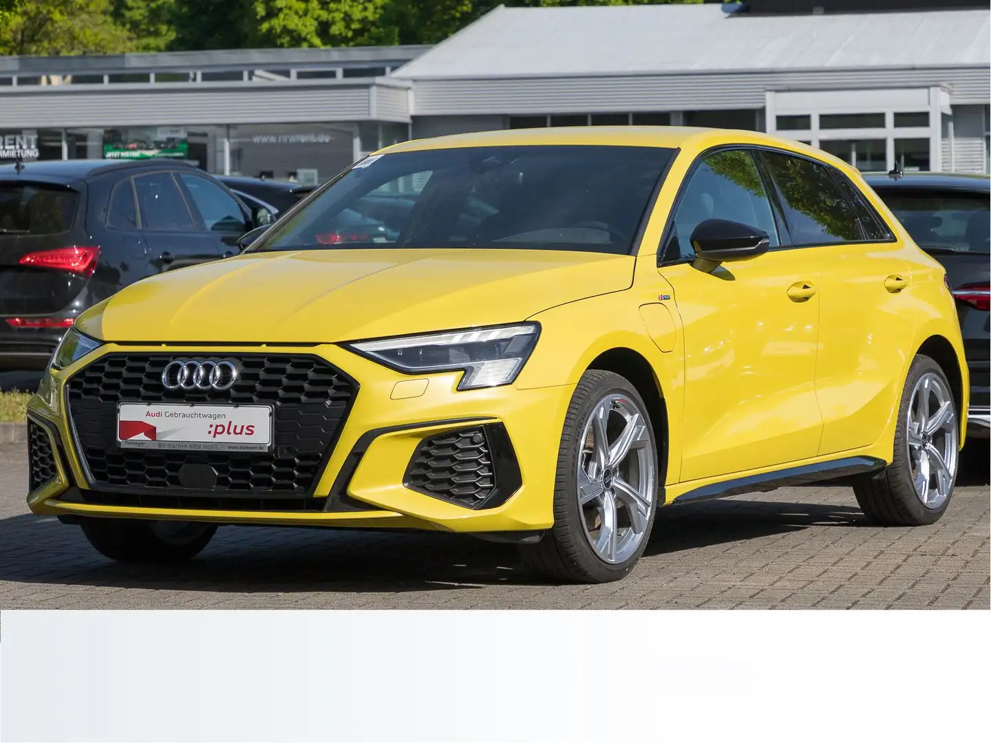Audi A3 40 TFSIe 2x S LINE LM18 NAVI+ SITZH Jaune - 2