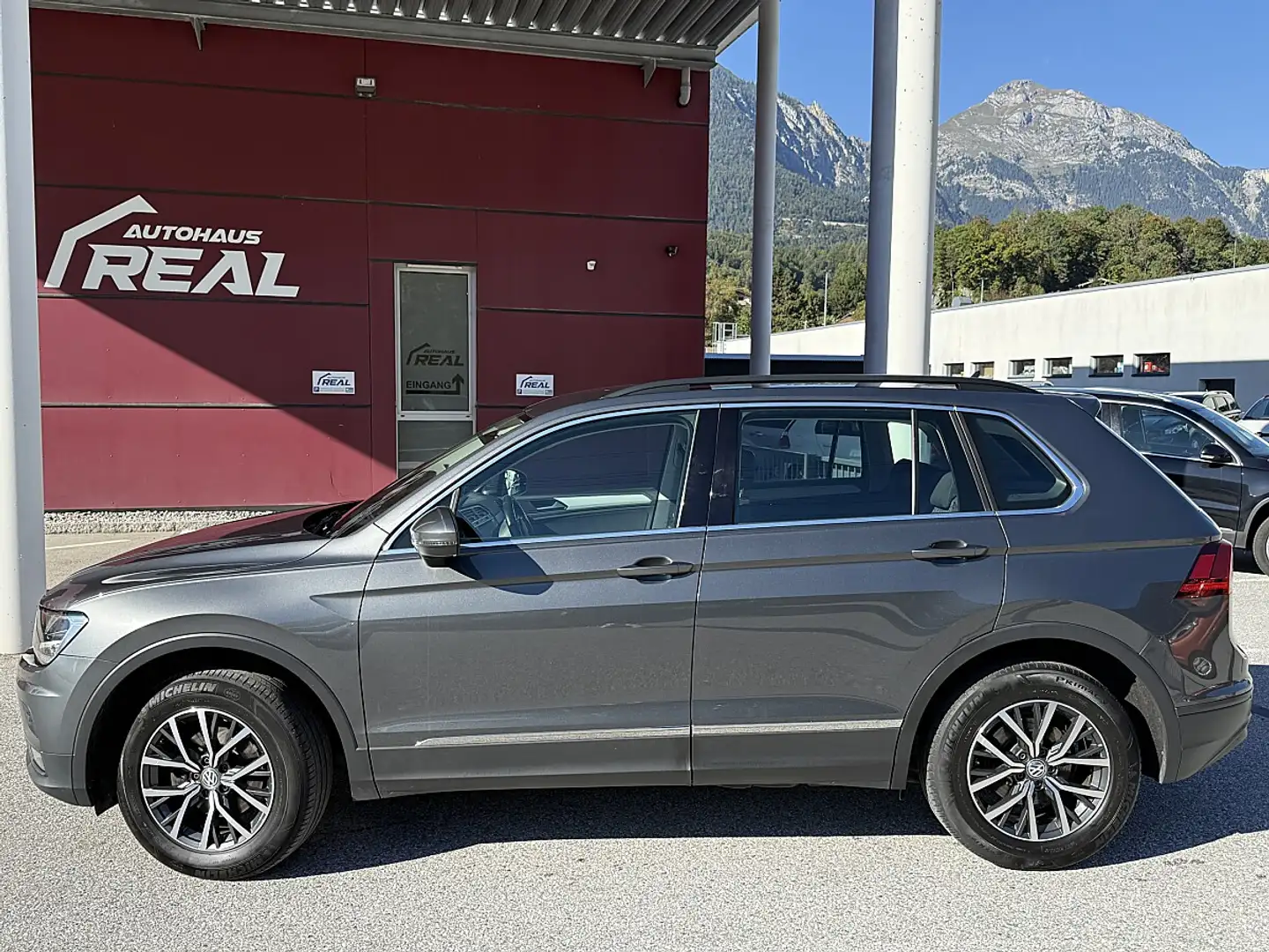 Volkswagen Tiguan 2.0 TDI BMT Comfortline 4Motion Silber - 2