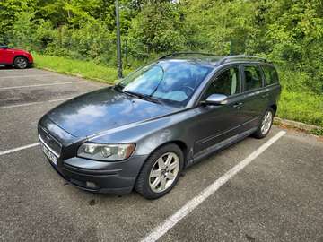 2.4L - 140 Momentum Geartronic A