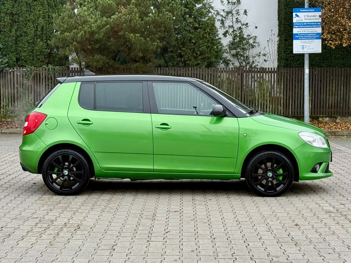 Skoda Fabia RS/SHZ/KLIMA/AUTOMATIK/SCHECKHEFT/ALLWETTE Grün - 2