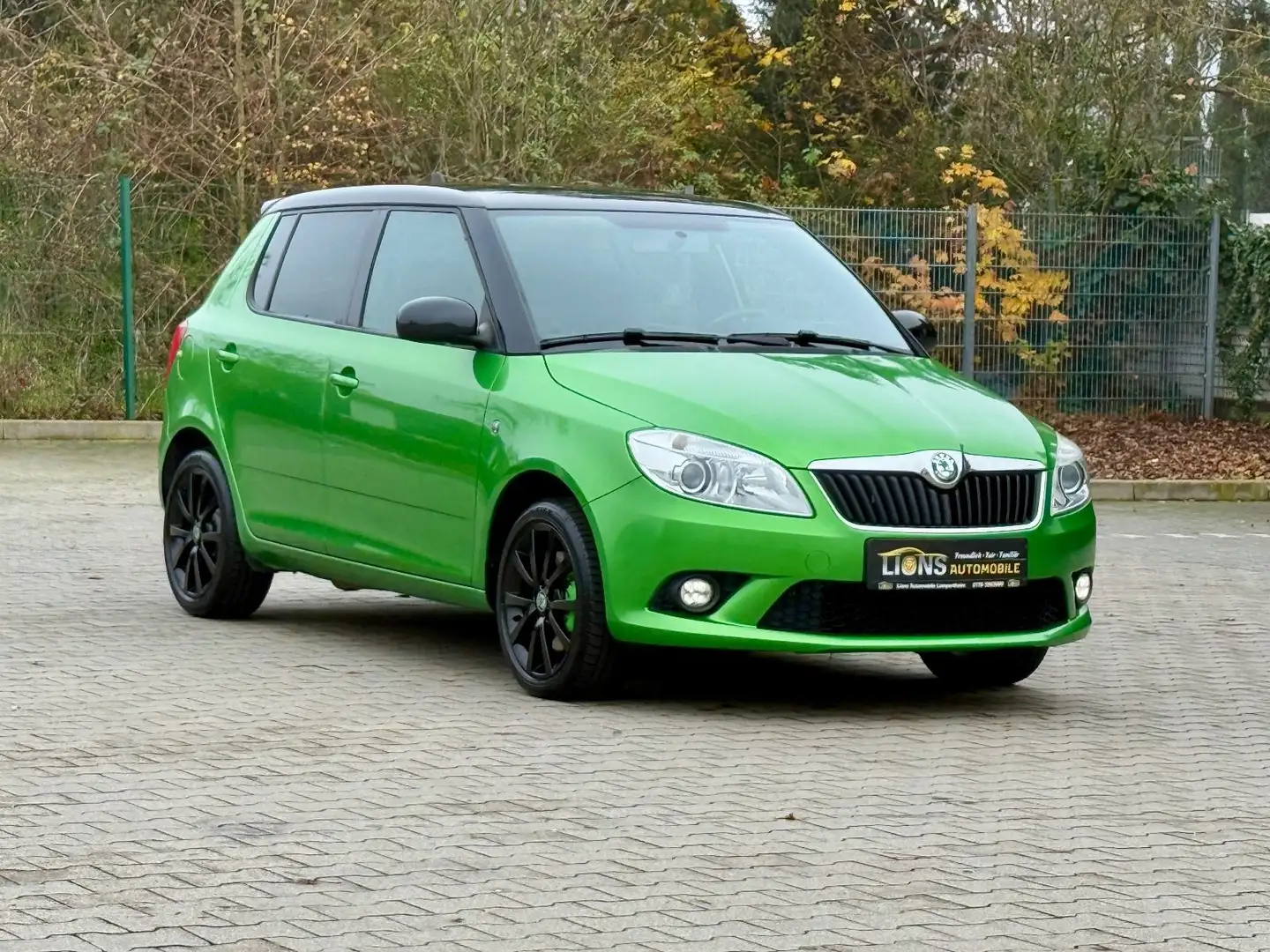 Skoda Fabia RS/SHZ/KLIMA/AUTOMATIK/SCHECKHEFT/ALLWETTE Grün - 1
