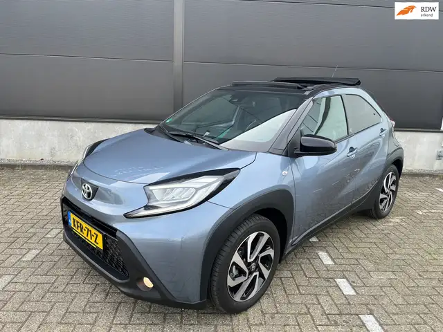 Toyota Aygo X 1.0 VVT-i S-CVT Premium