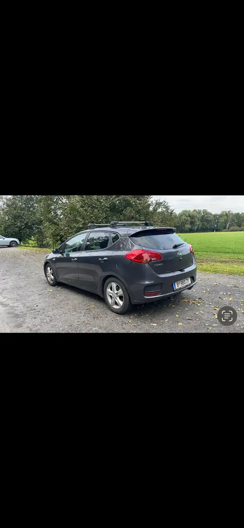 Kia Ceed / cee'd 1,6 CRDi Silber - 1