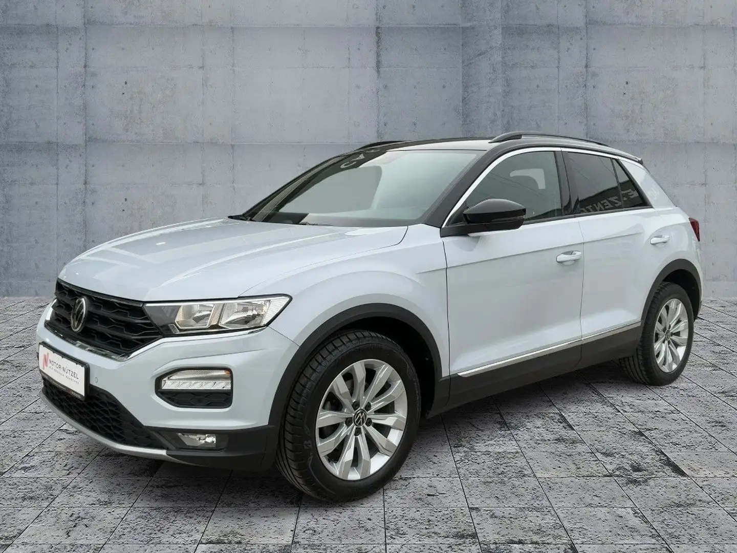 Volkswagen T-Roc 1.5 TSI SPORT NAV+ACC+SHZ+2xPDC+LM17"+USB Argento - 2