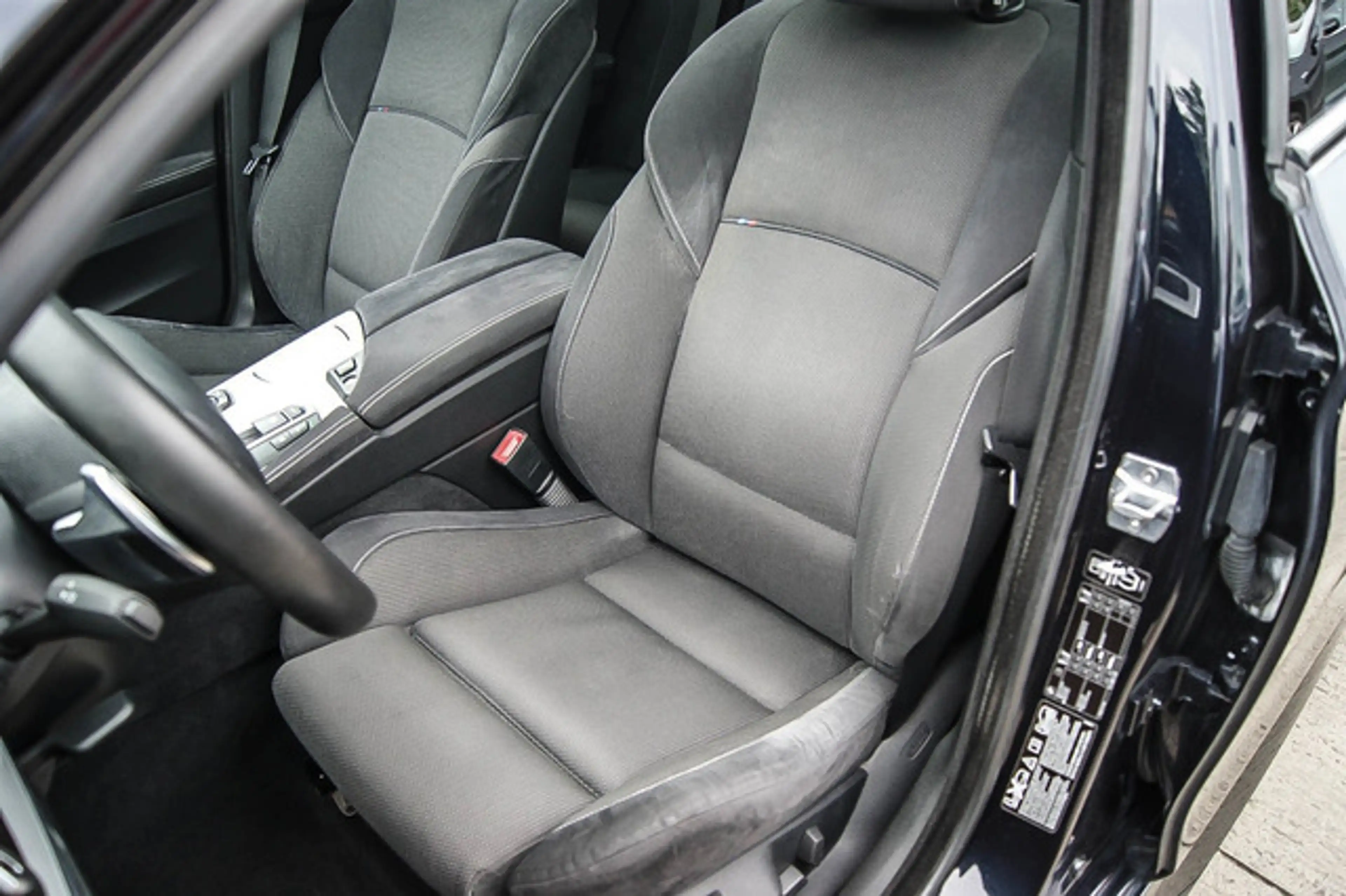 BMW 525 d xDrive M-Sport SPORTPAKET SCHIEBEDACH STHZ — photo 15