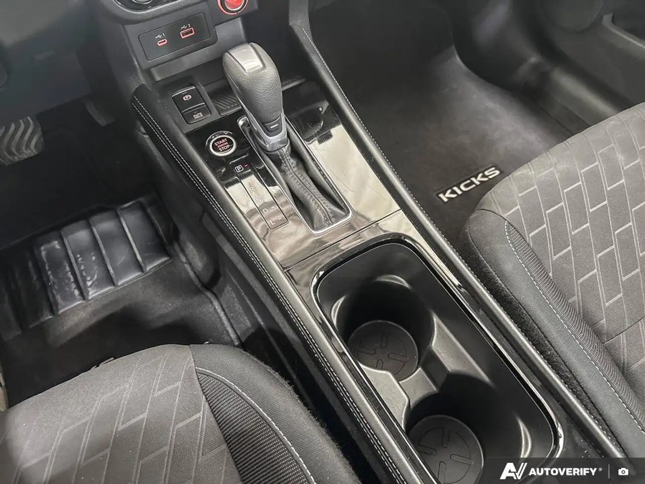 Nissan Kicks photo Nissan Kicks