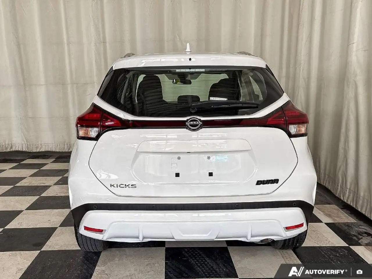 Nissan Kicks photo Nissan Kicks