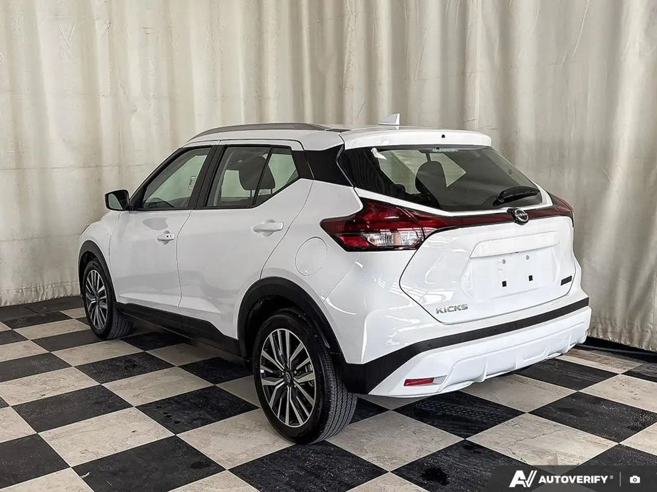 Nissan Kicks photo Nissan Kicks