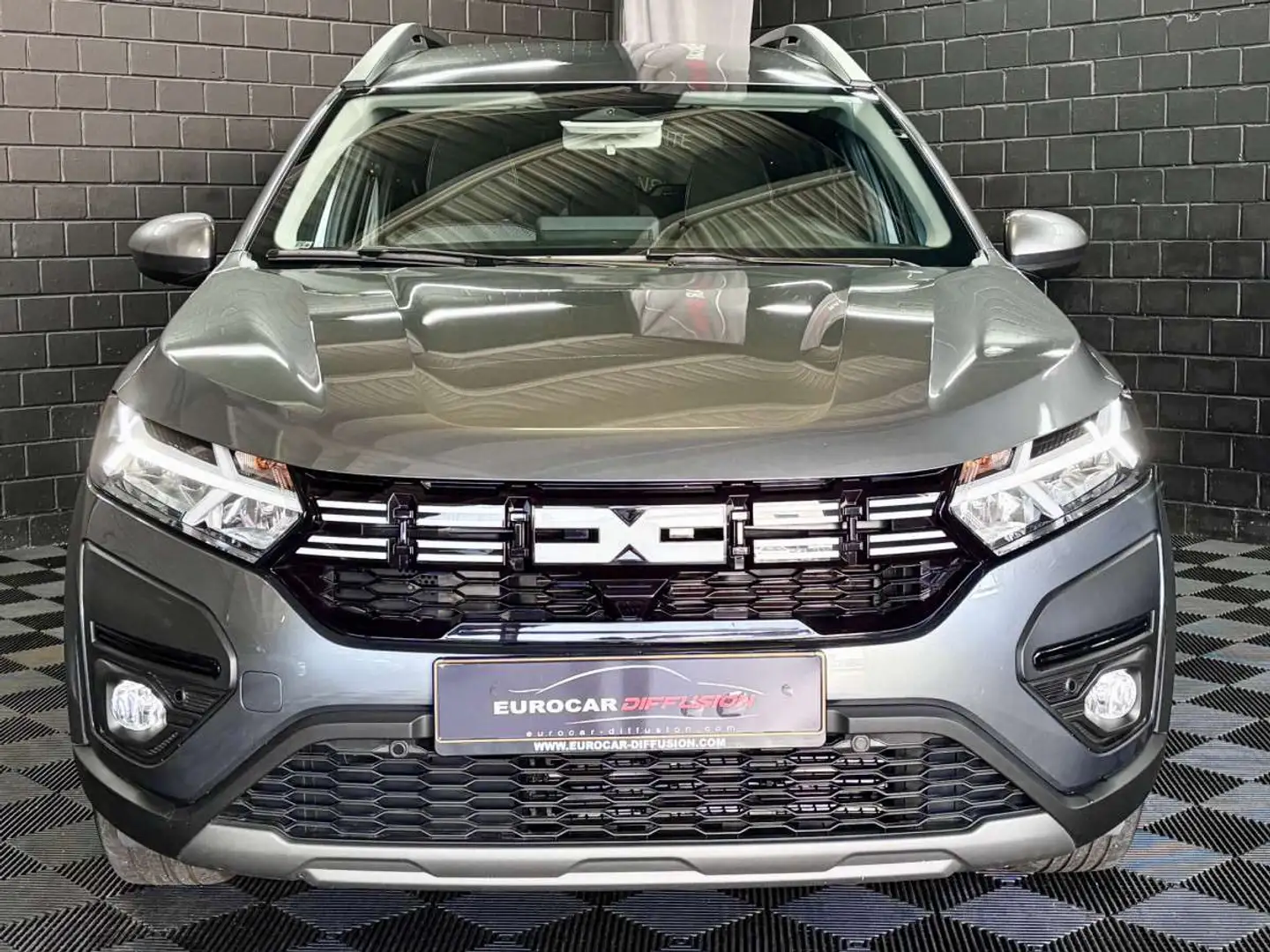 Dacia Jogger HYBRID 140 MULTIMODE EXPRESSION *7 PLACES * Grijs - 2