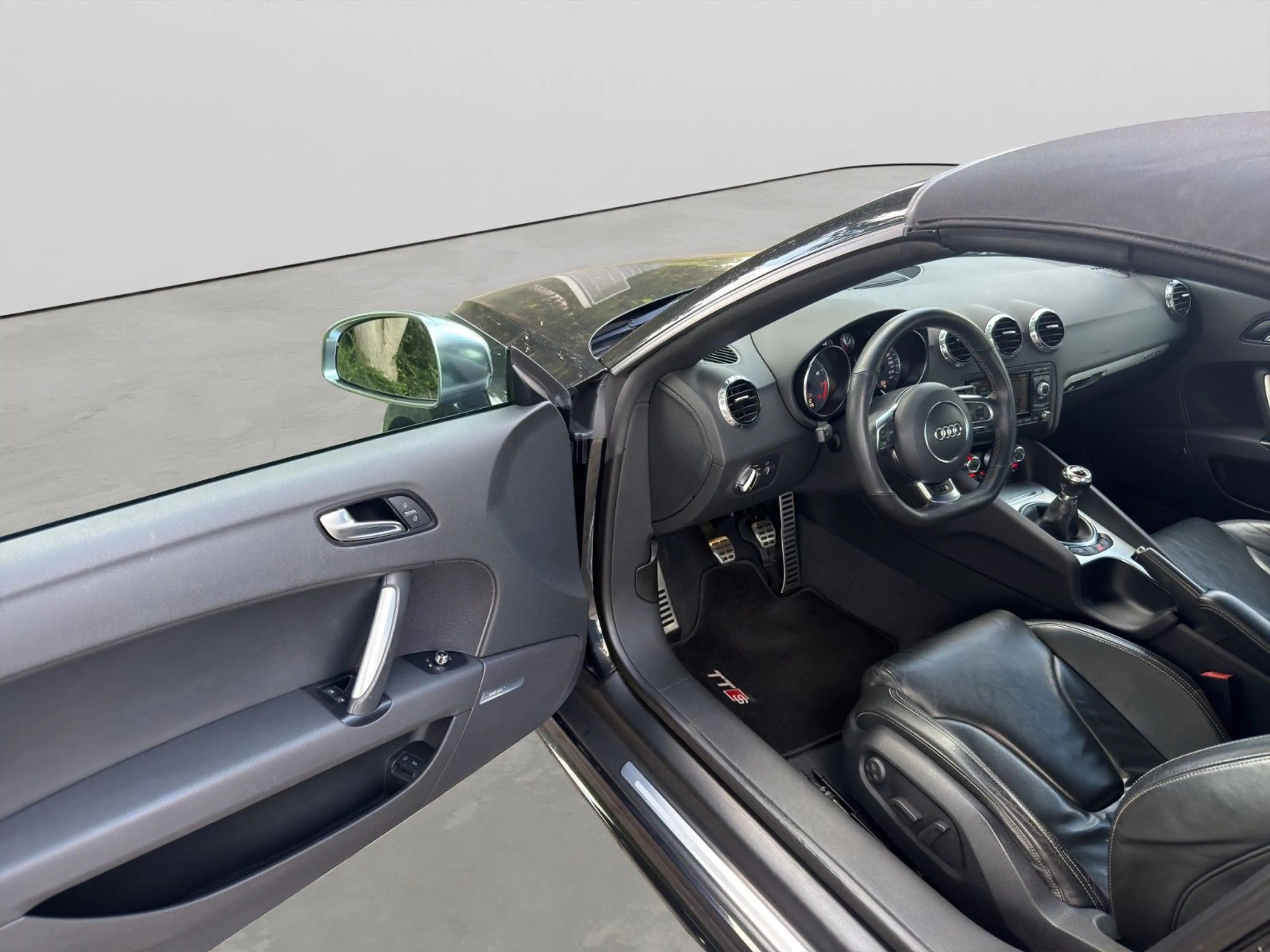 Audi TTS 2.0TFSI quattro Cabrio SITZH XEN BOSE NAV 20 — photo 11