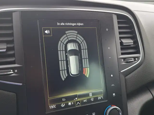 Renault Megane view 11