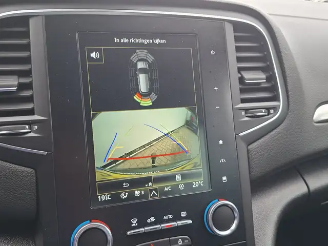 Renault Megane view 4