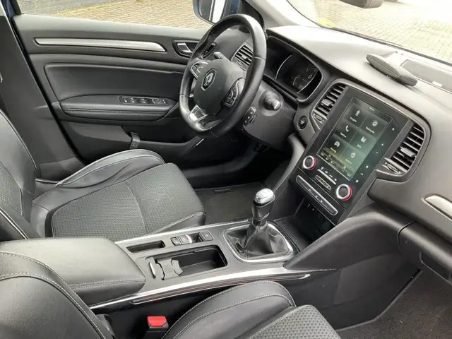 Renault Megane view 3