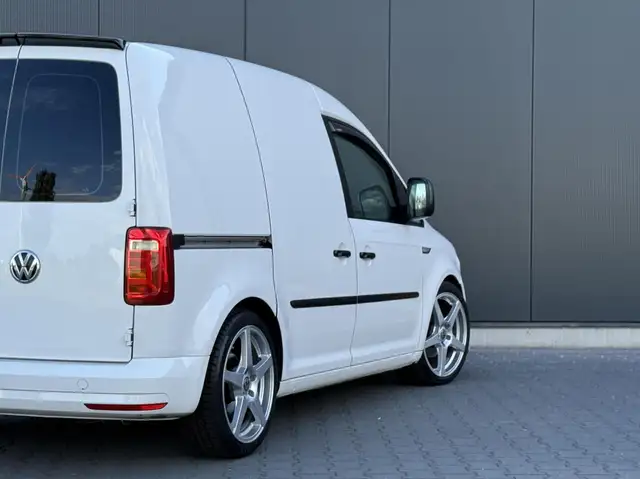 Volkswagen Caddy view 5