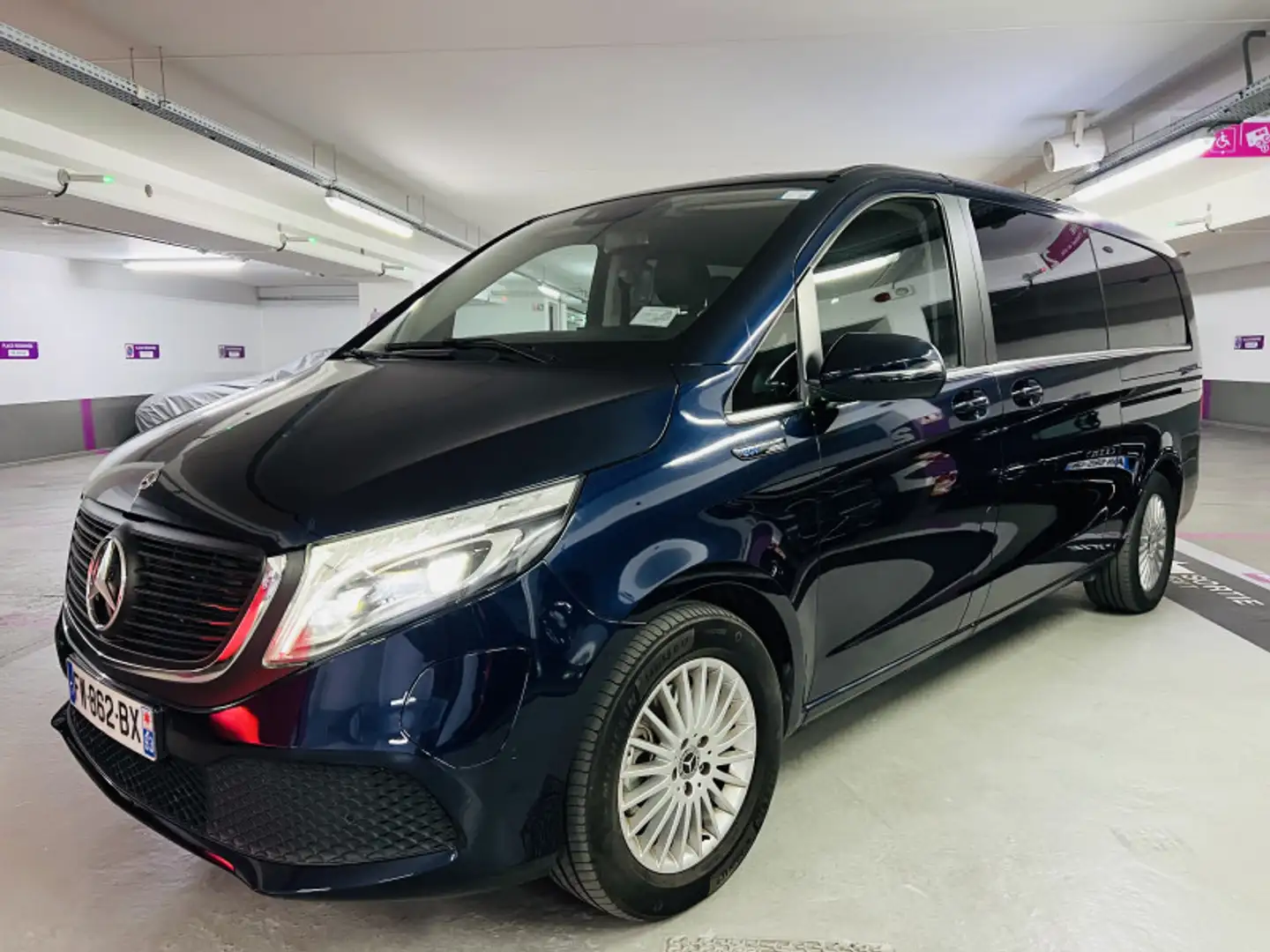 Mercedes-Benz EQV 300 300 204CH EXTRA-LONG AVANTGARDE 37416¤ HT***TVA ***SOH92% Zwart - 1