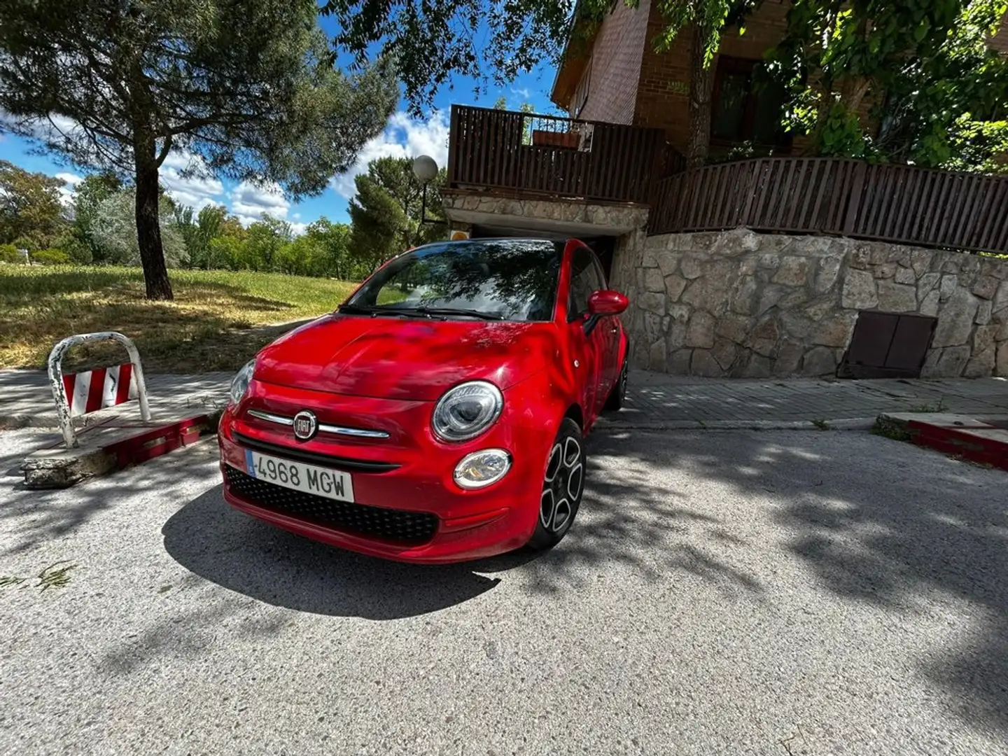 Fiat 500 Club 1.0 Hybrid 51KW (70 CV) Rojo - 1