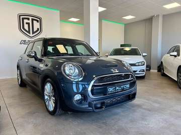 5 PUERTAS automático