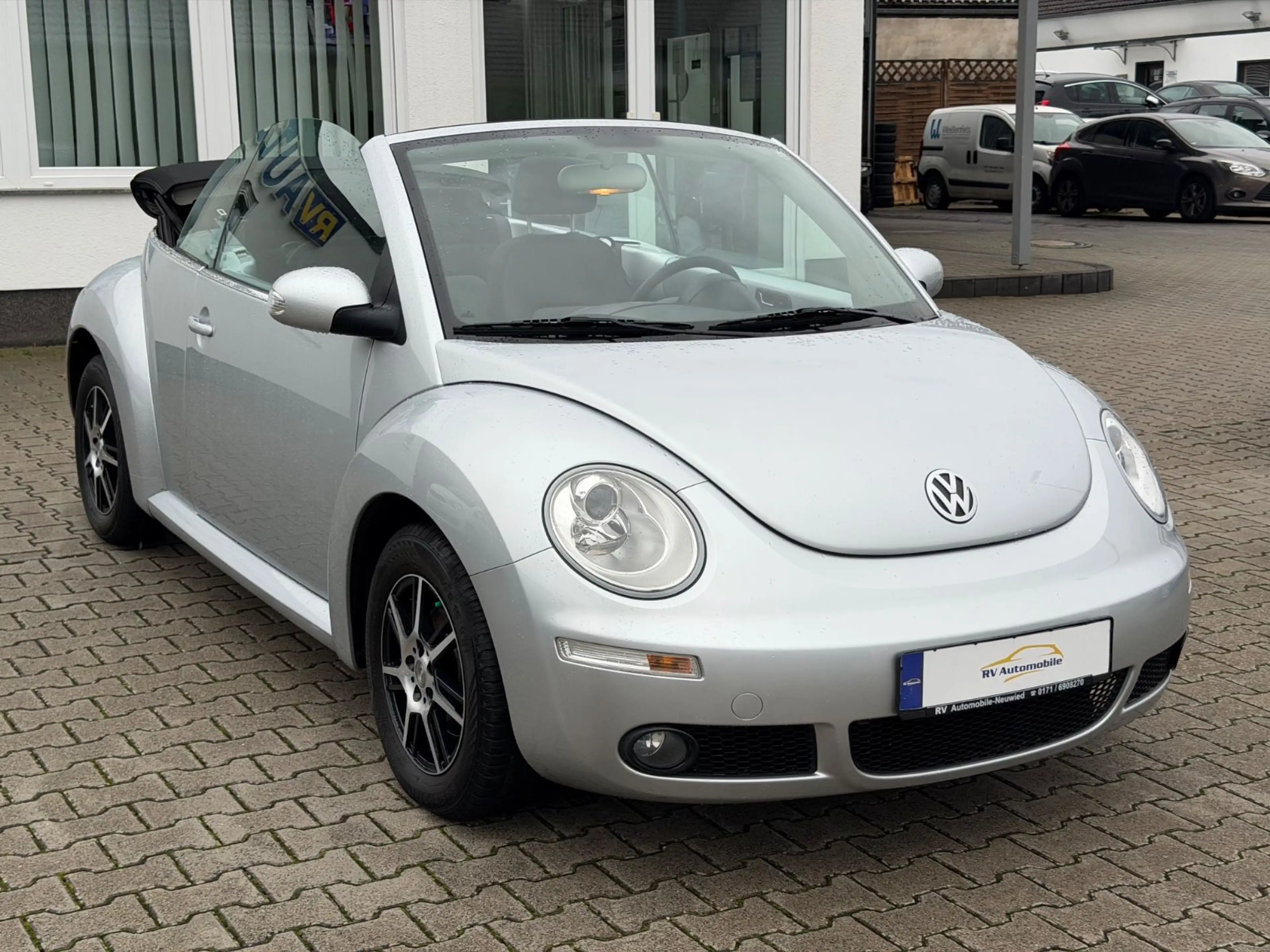 Volkswagen New Beetle Cabriolet 1.6 — photo 5