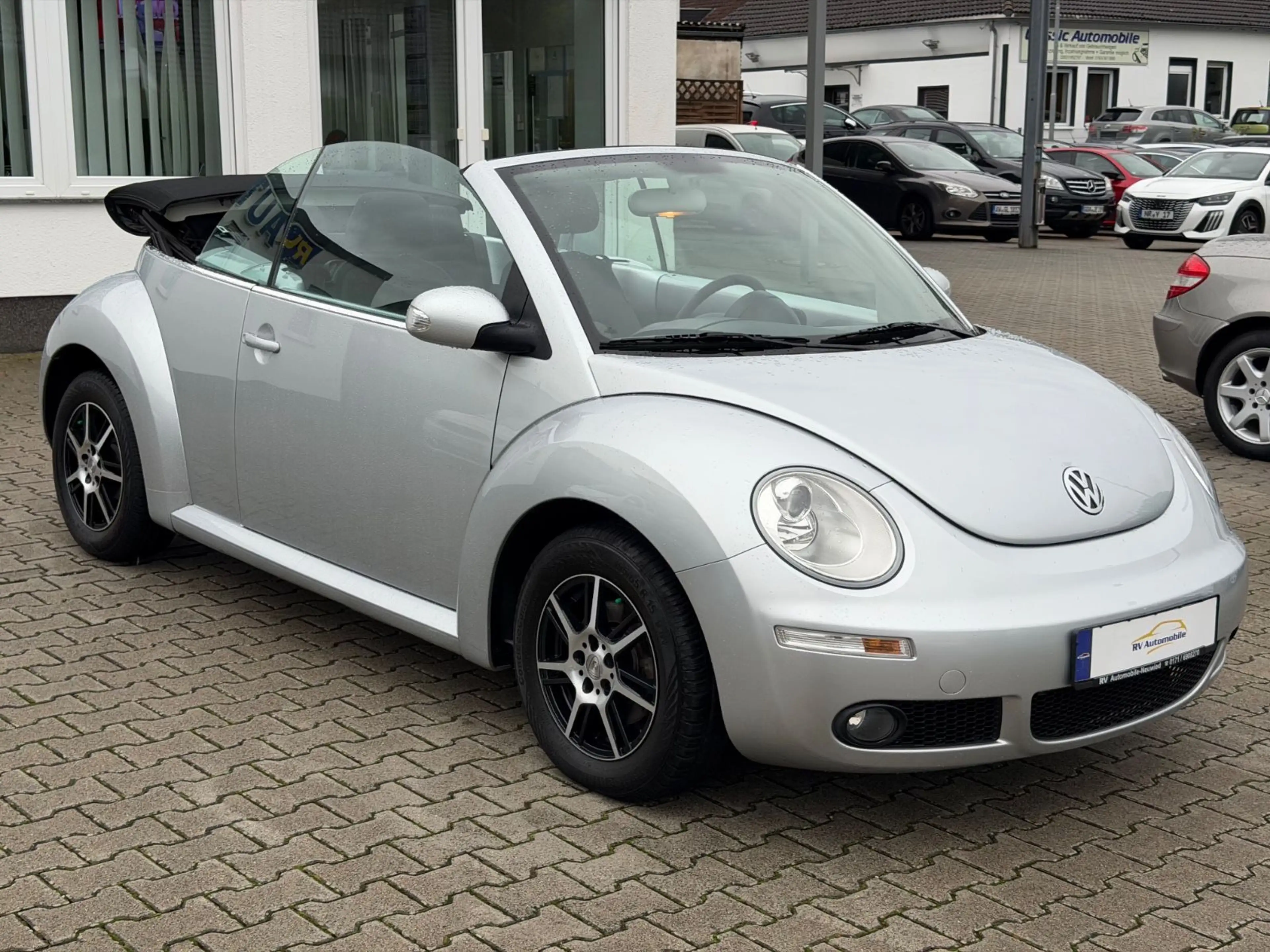 Volkswagen New Beetle Cabriolet 1.6 — photo 8