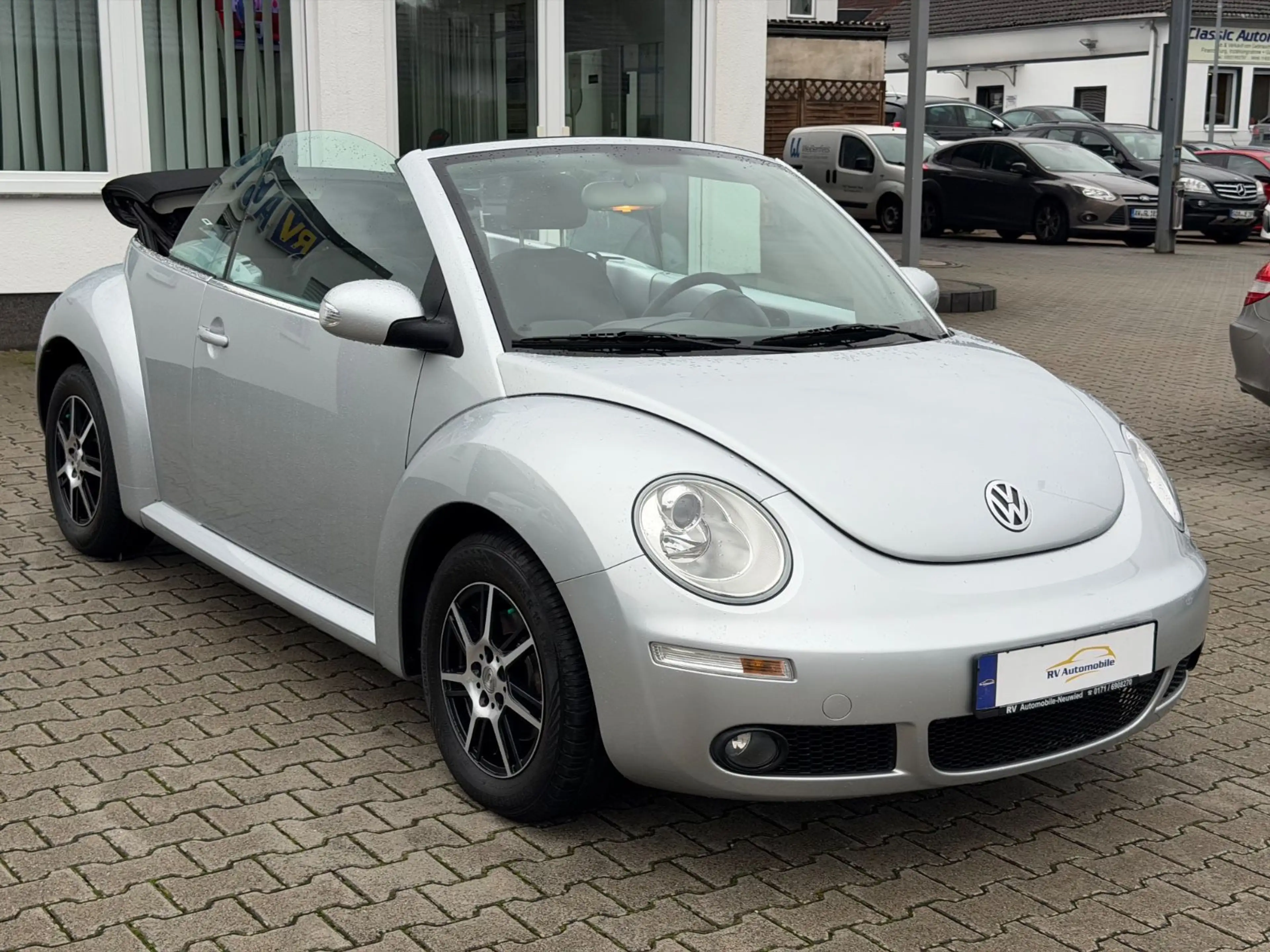 Volkswagen New Beetle Cabriolet 1.6 — photo 6