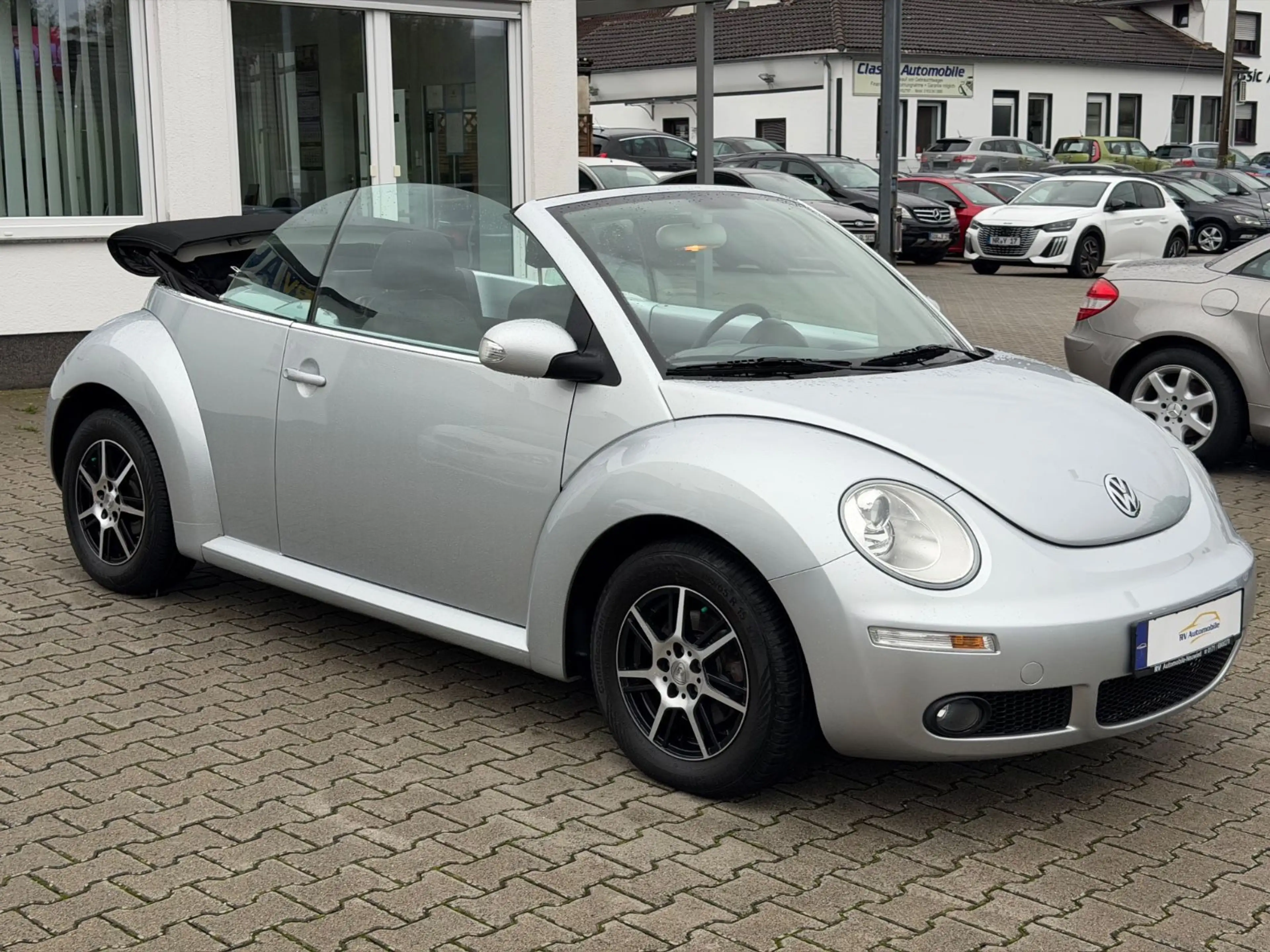 Volkswagen New Beetle Cabriolet 1.6 — photo 9