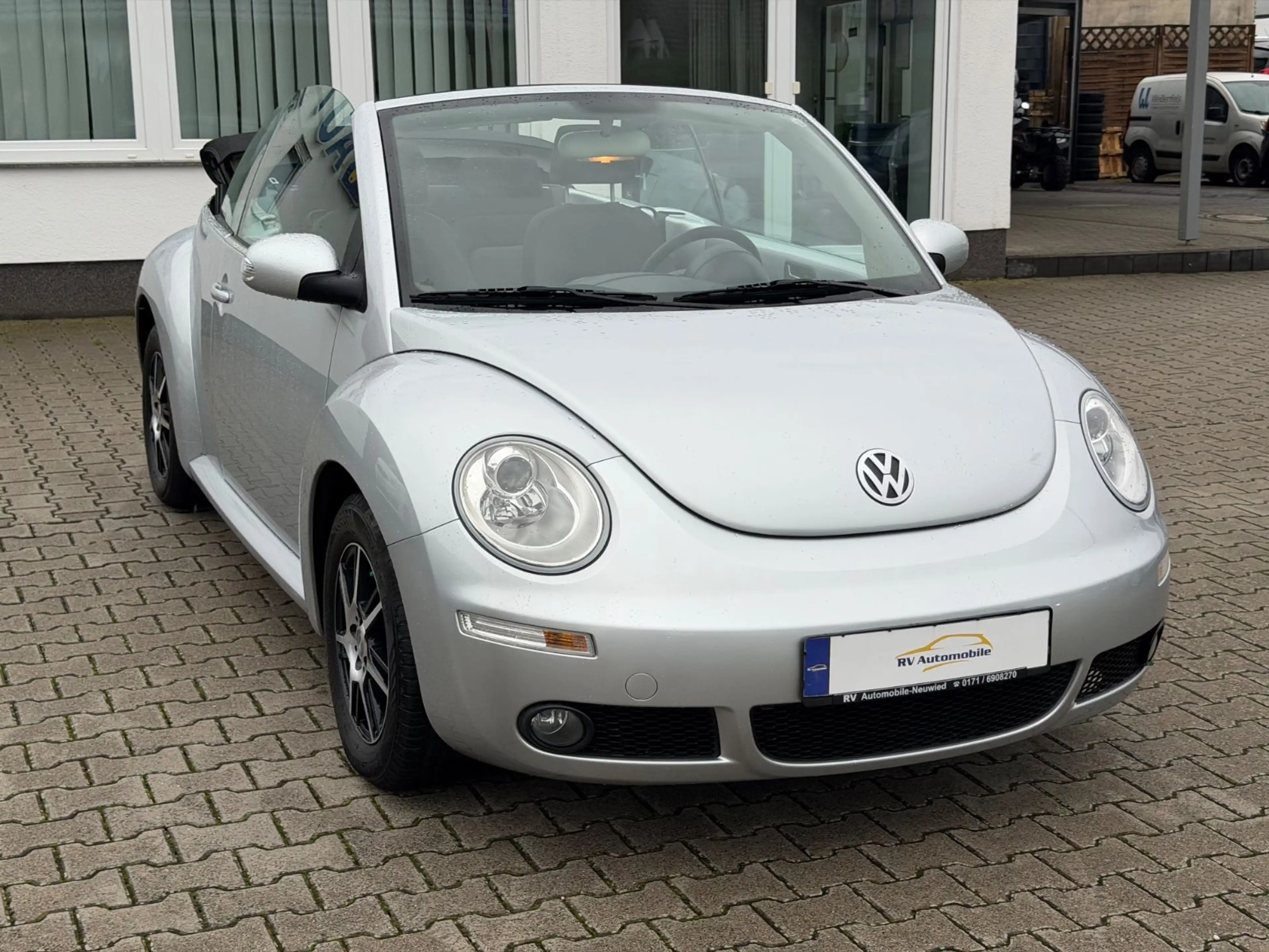 Volkswagen New Beetle Cabriolet 1.6 — photo 7