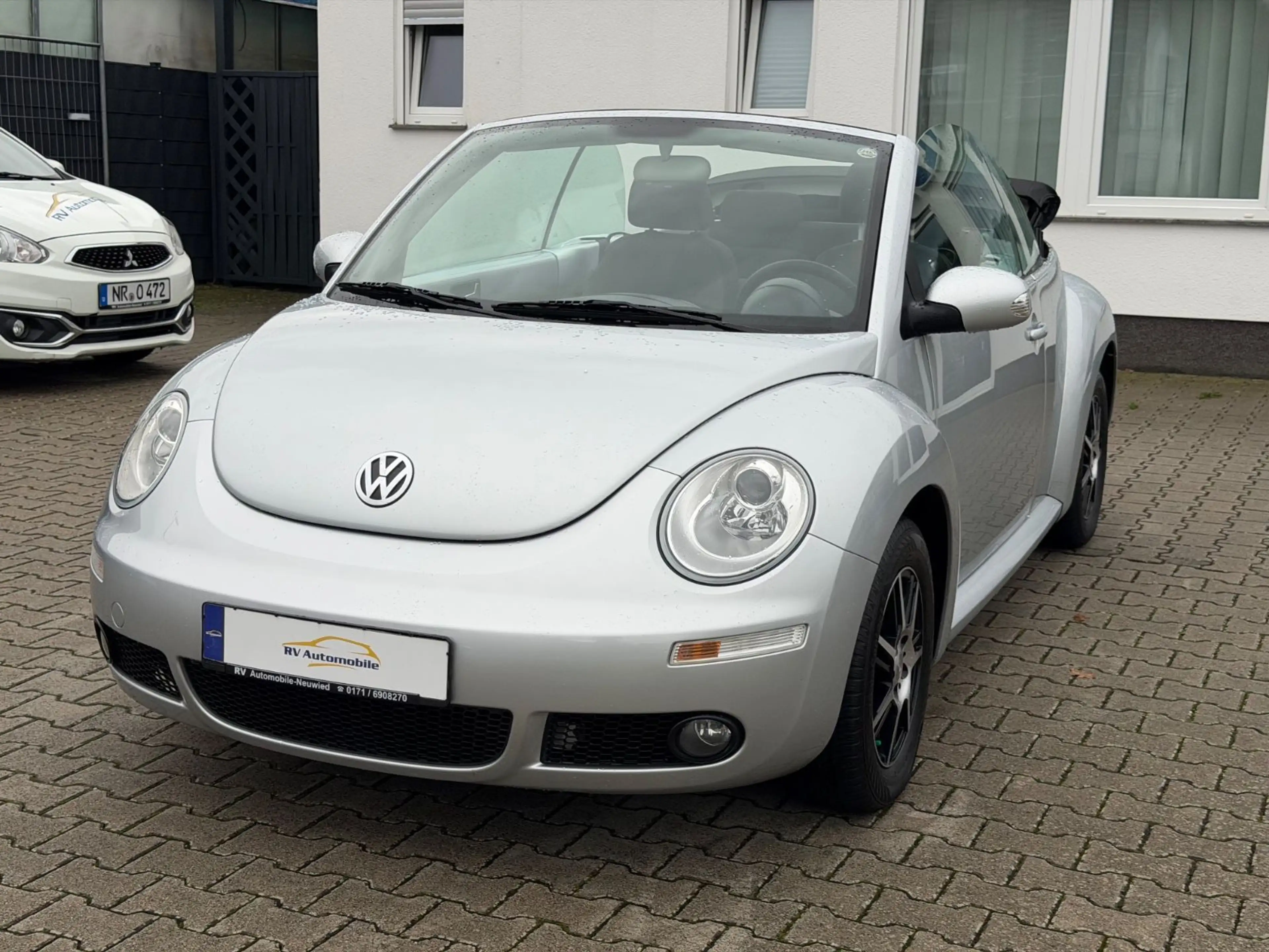 Volkswagen New Beetle Cabriolet 1.6 — photo 11