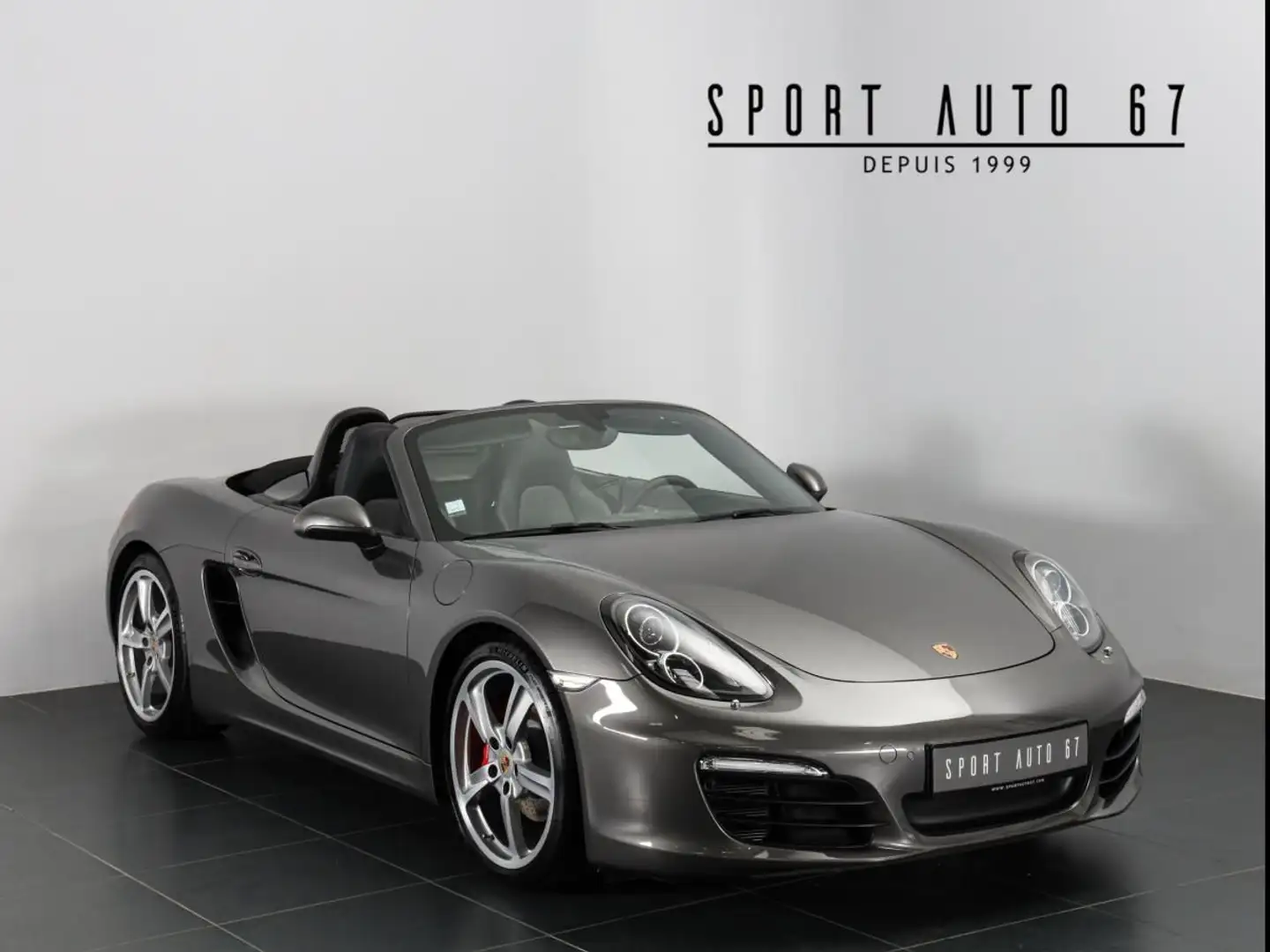 Porsche Boxster S Flat 6 3.4 L - 1