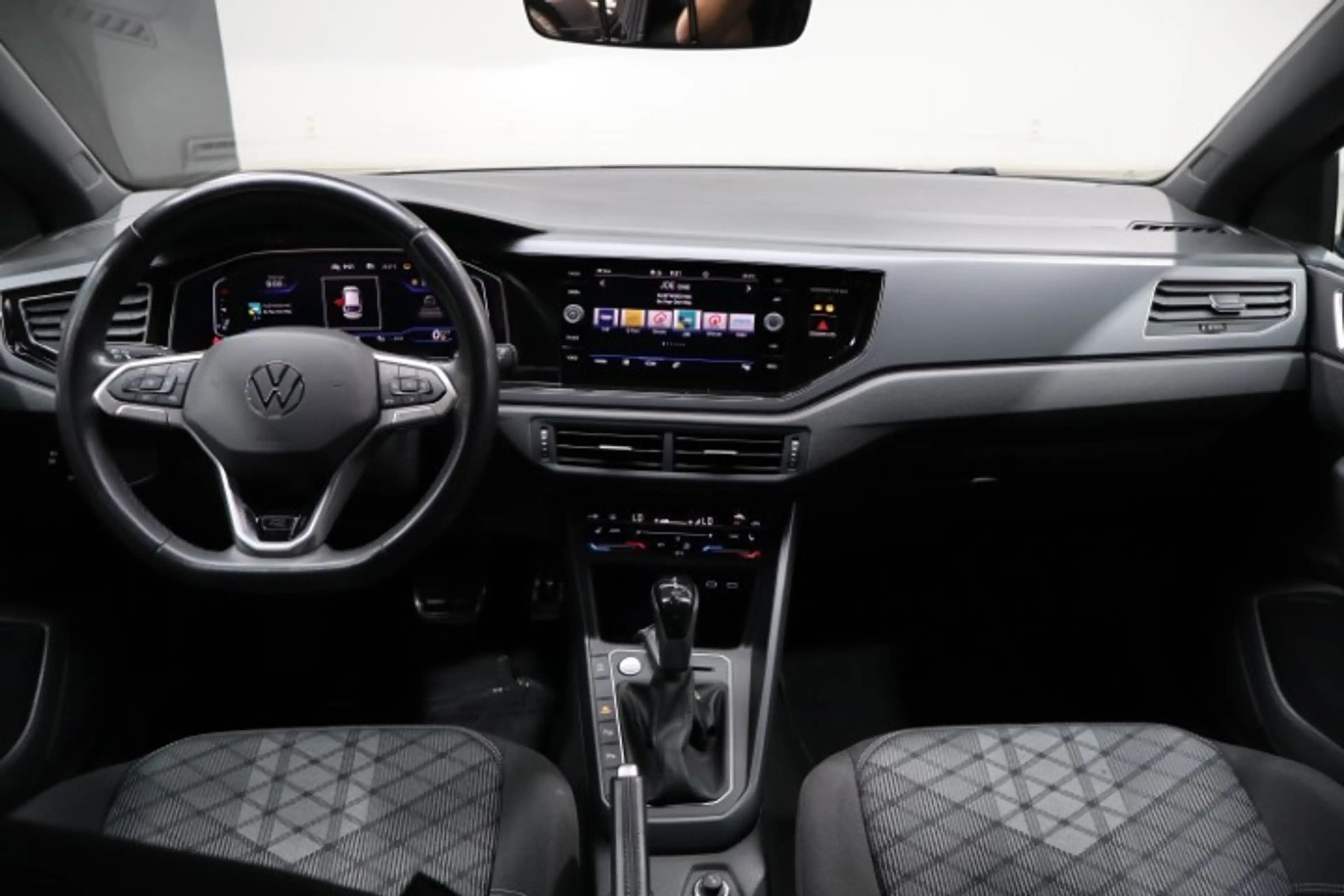 Volkswagen Taigo Taigo 1.5 TSI R-Line OPF DSG R-Line — photo 10