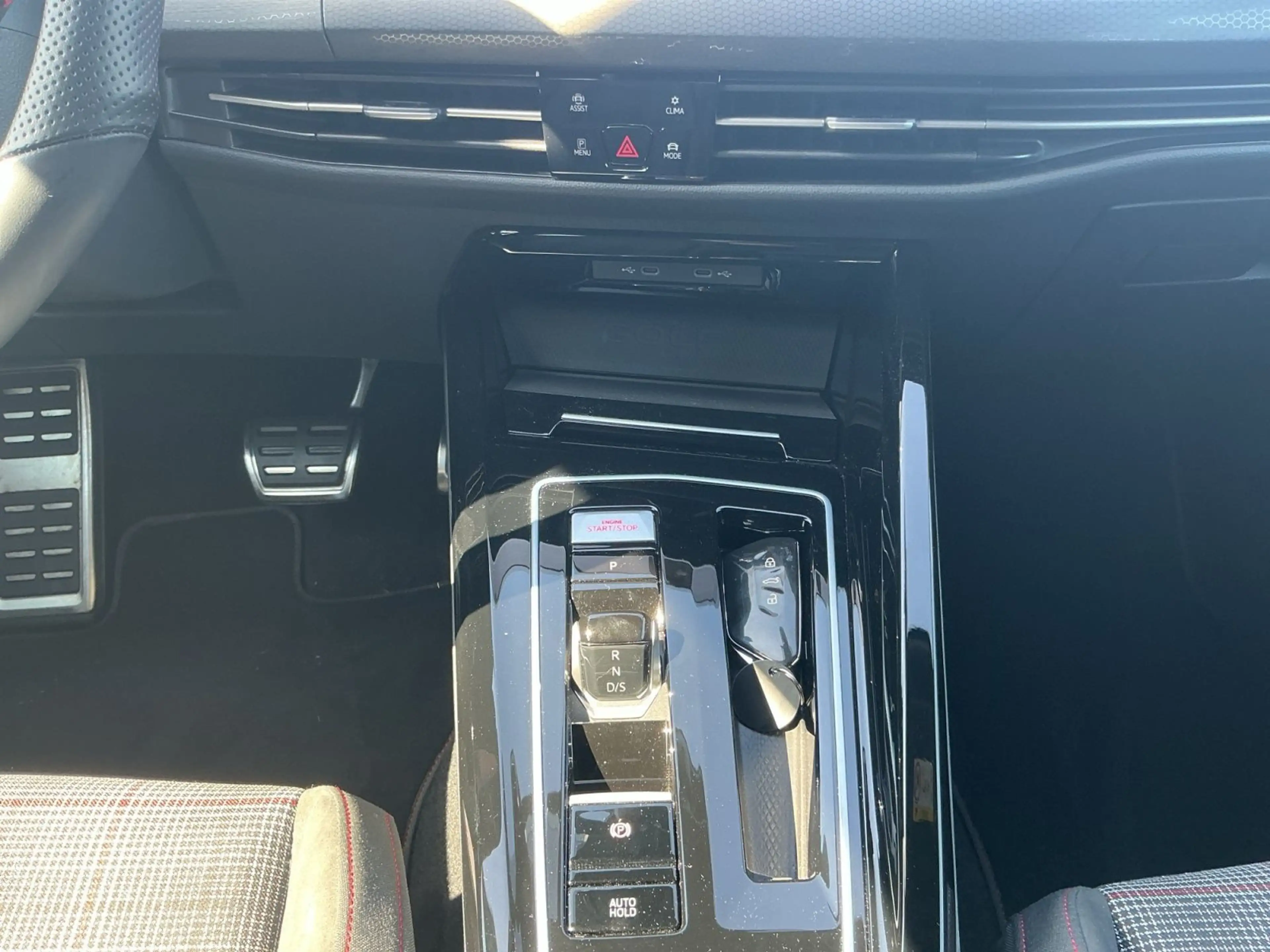 Volkswagen Golf GTI 2.0 TSI DSG AHK ACC CarPlay Klima — photo 11