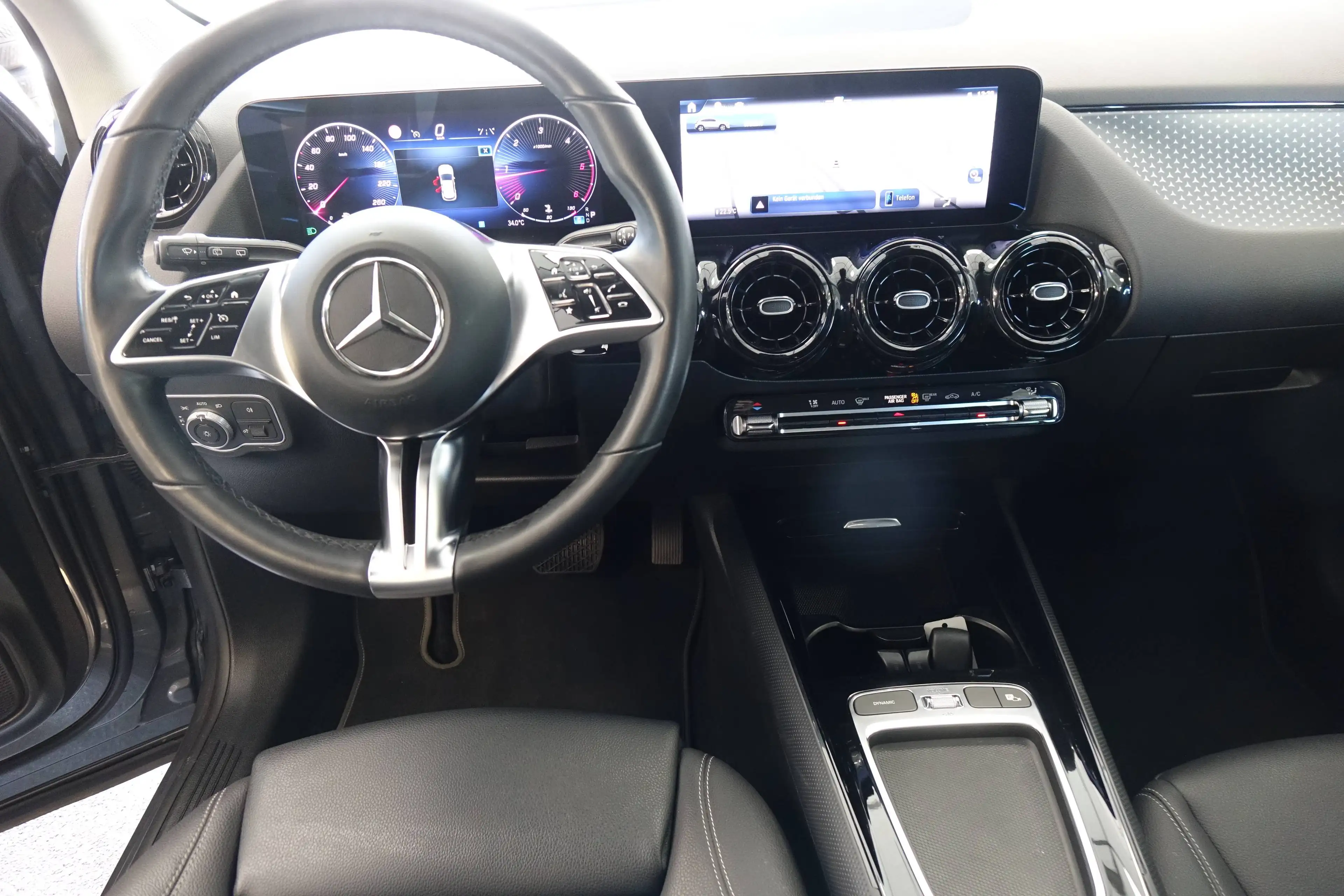 Mercedes-Benz GLA 180 GLA 180 d (247.710) — photo 8