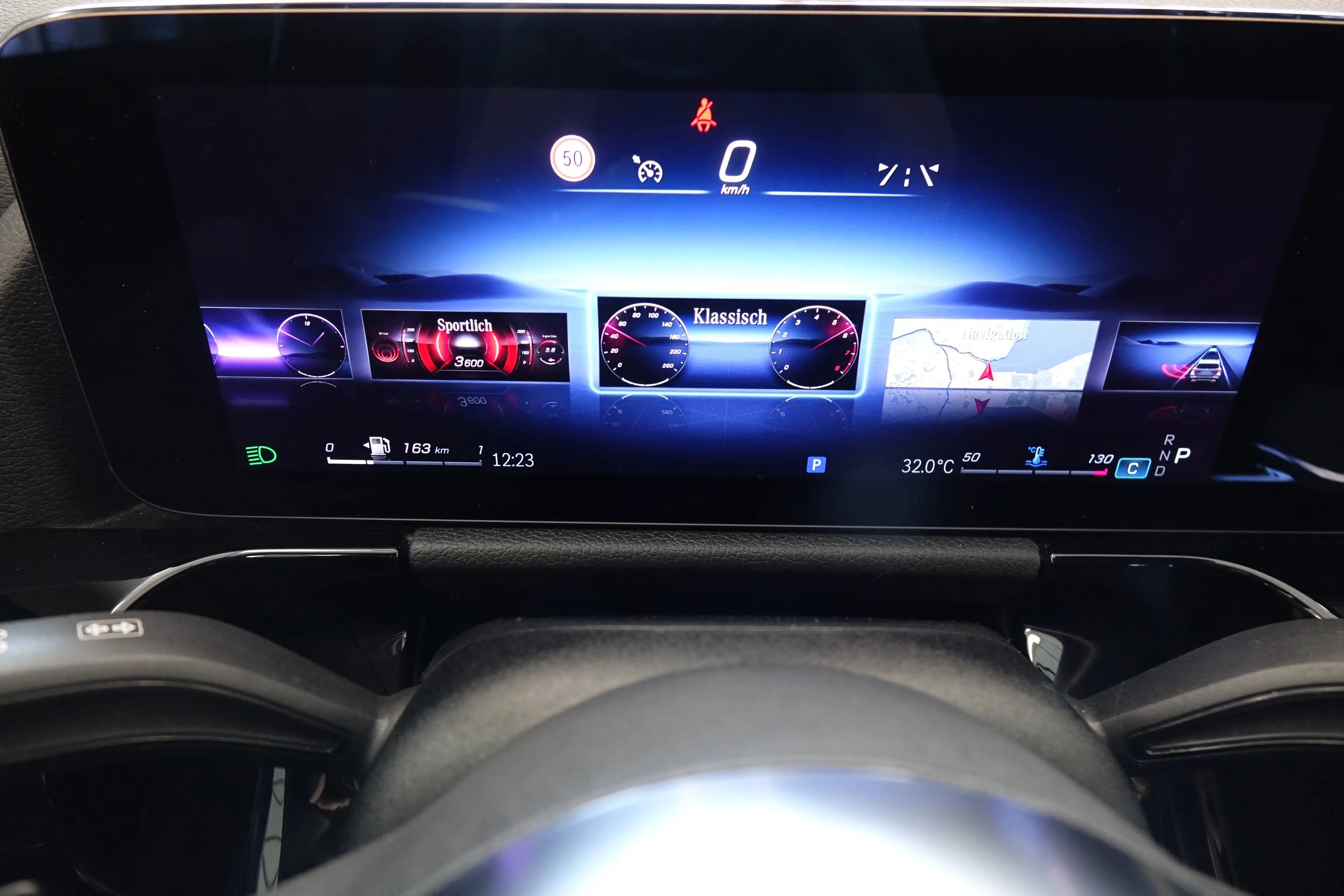 Mercedes-Benz GLA 180 GLA 180 d (247.710) — photo 14