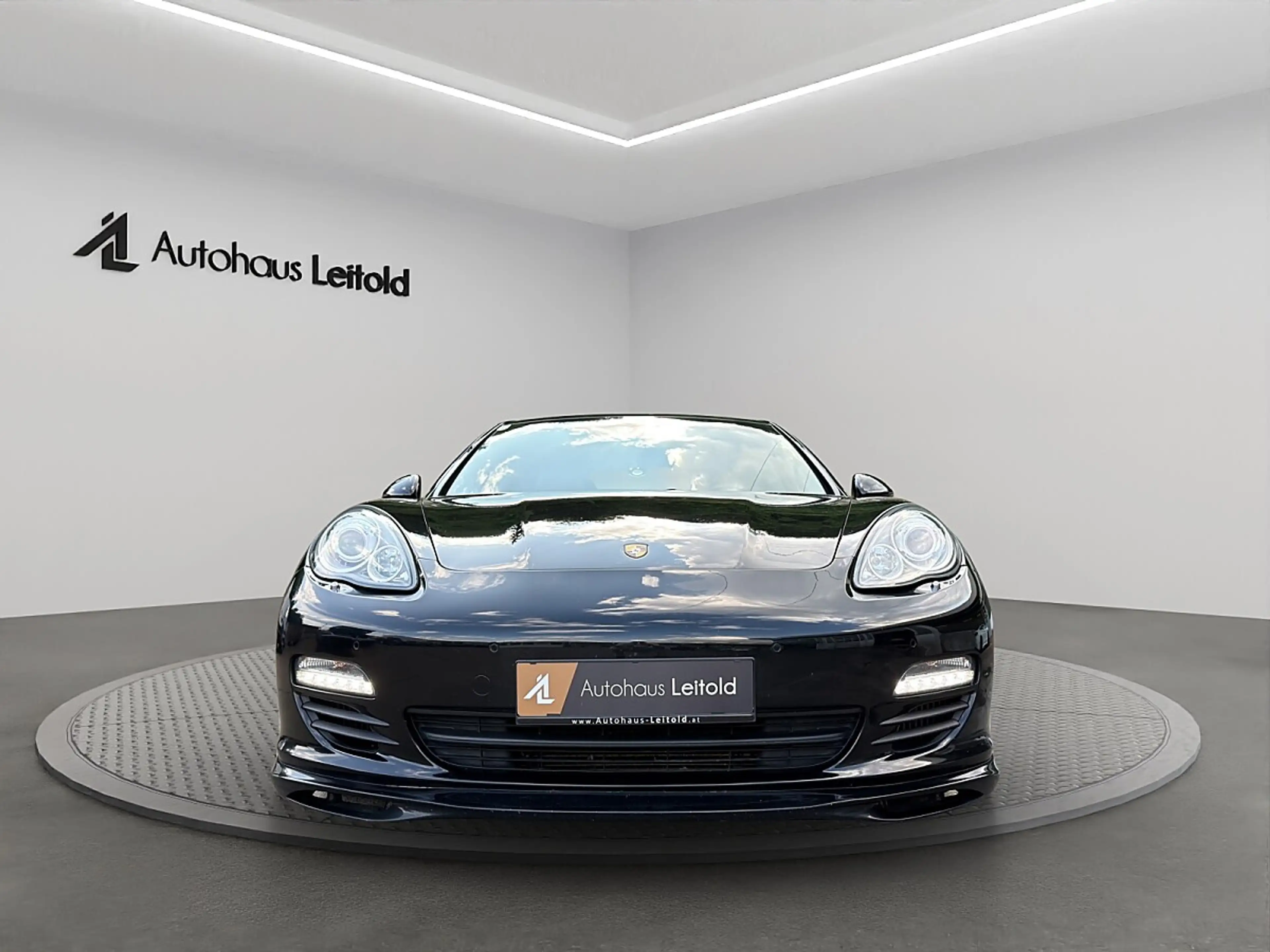 Porsche Panamera 3.0 V6 Diesel LEDER CAM SPORTCHRONO NAVI BOSE B... — photo 2