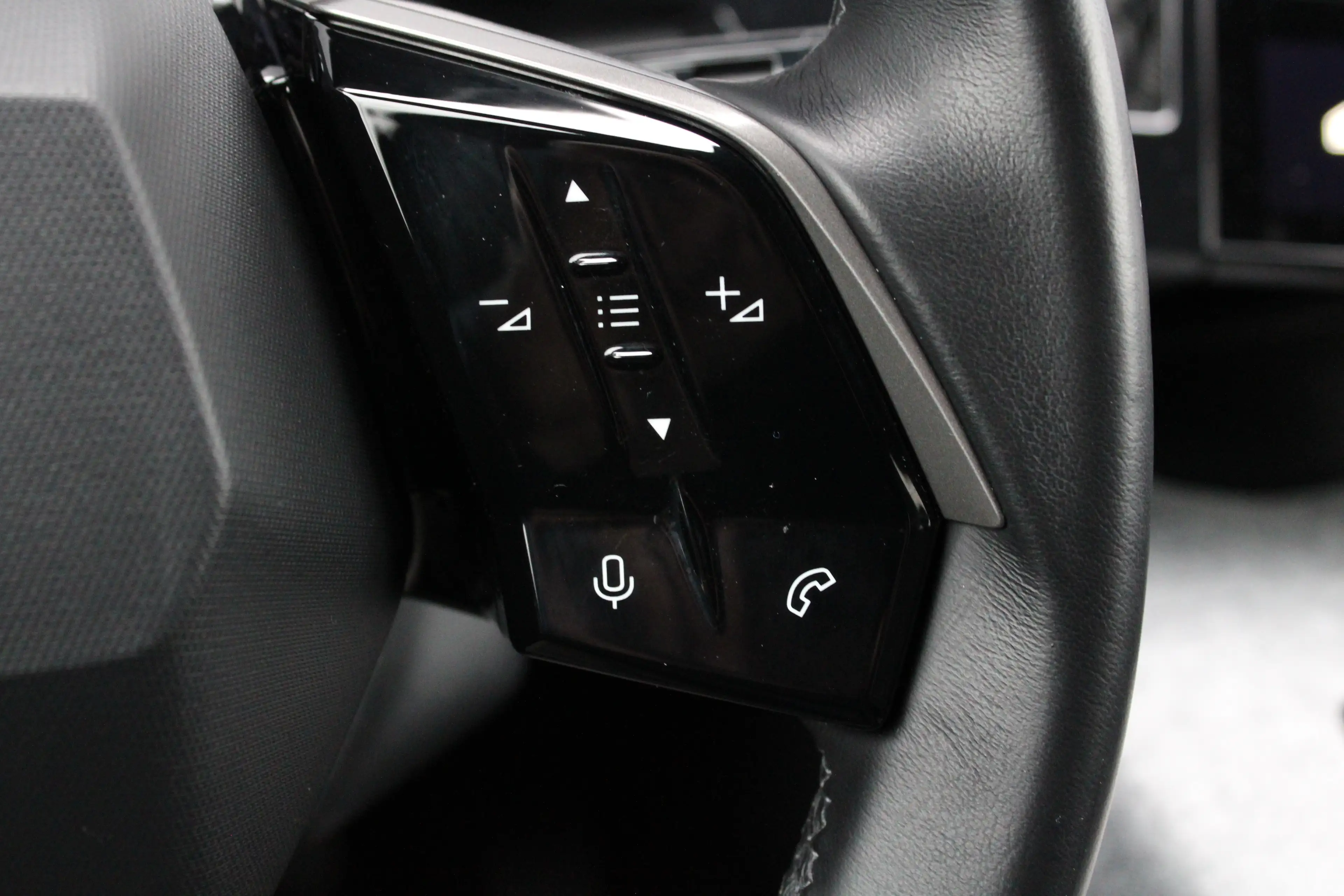 Peugeot 5008 1.2 Hybrid 136 Allure | Automaat | Navigatie | Cam — photo 24