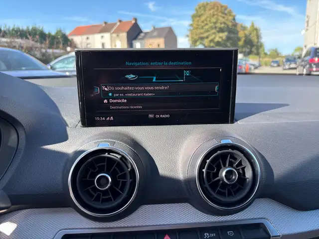 Audi Q2 view 15