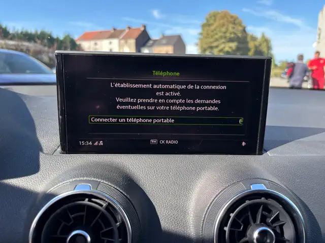 Audi Q2 view 12