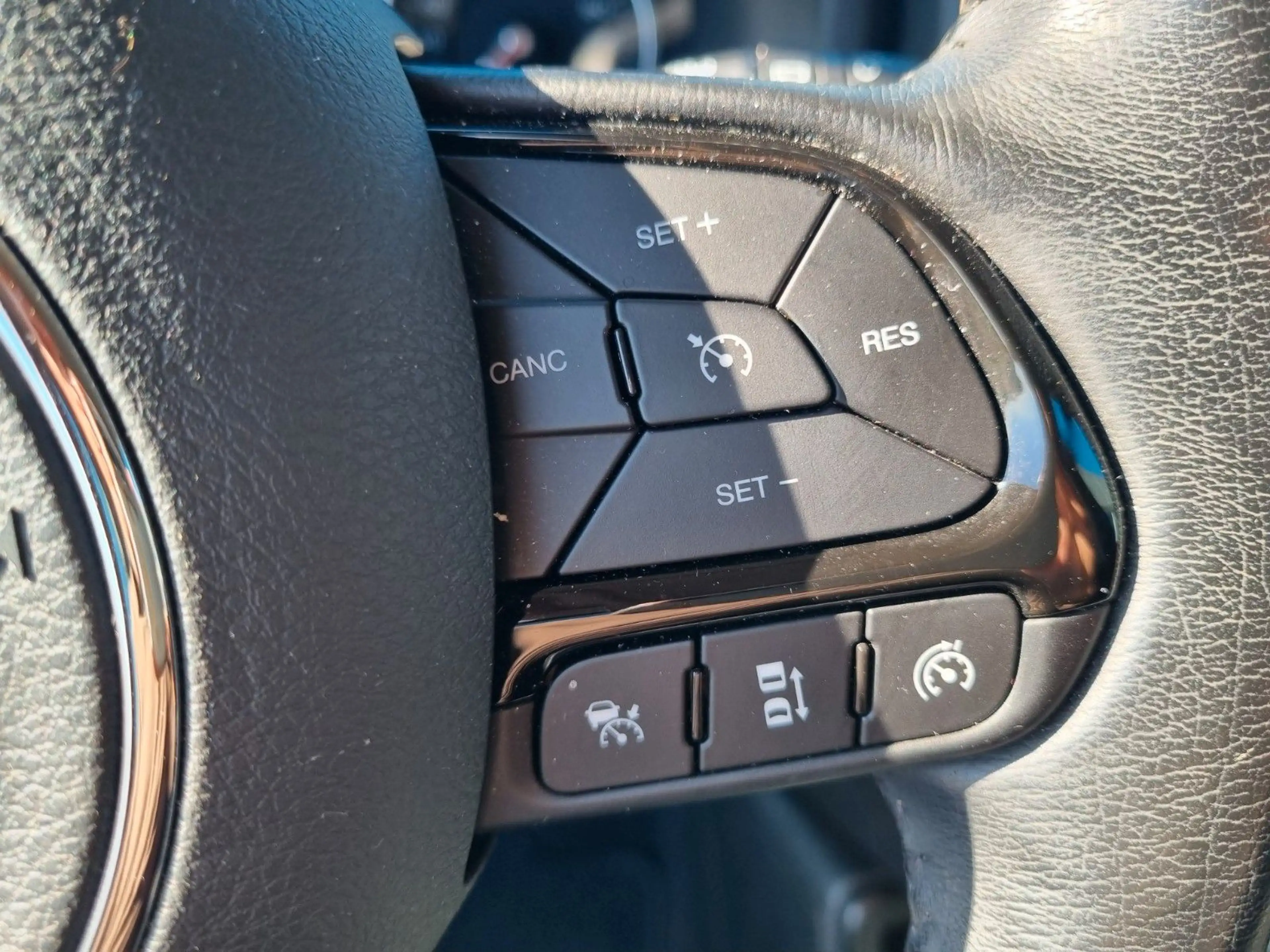 Jeep Renegade Limited FWD Automatik — photo 10