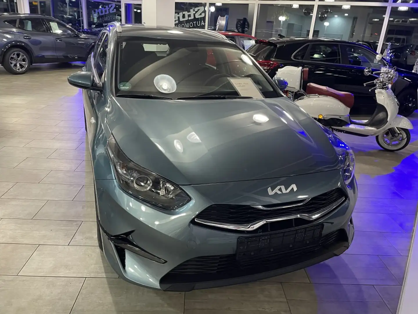 Kia Ceed SW / cee'd SW MJ25 1.5 T-GDI Navi Kamera SHZ PDC Grau - 2