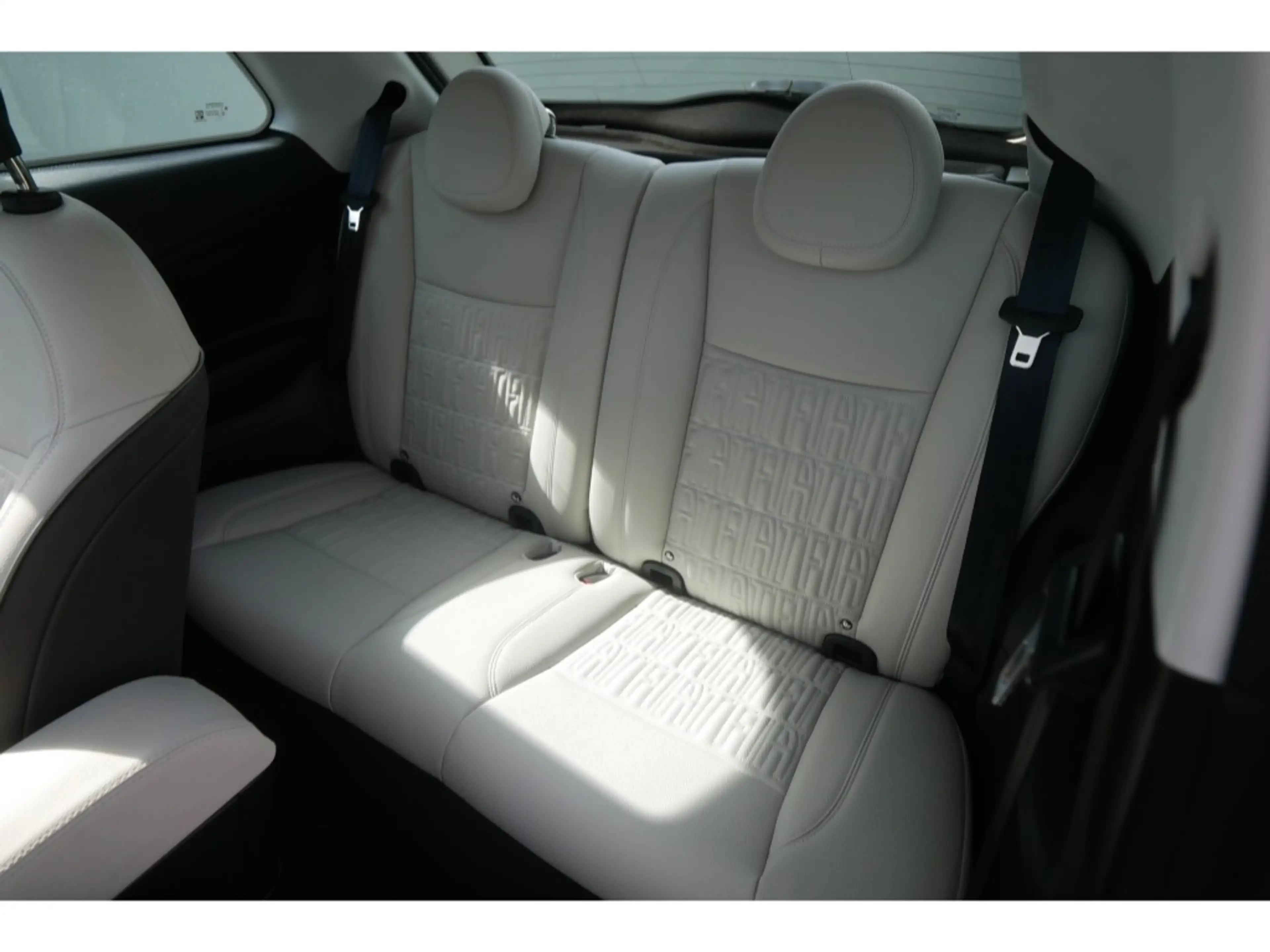 Fiat 500e LA PRIMA AT 42 Kwh 118PS LED GLASDACH NAVI WINTER — photo 18